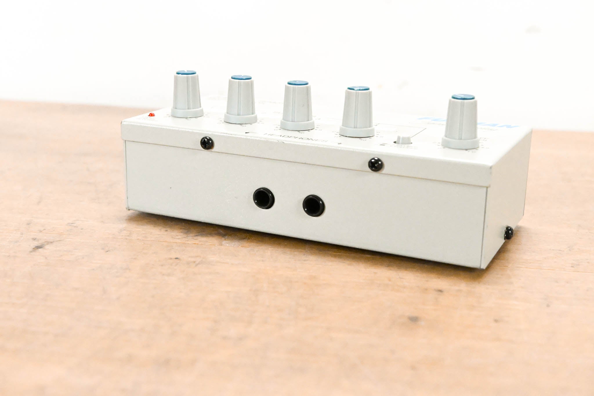 Furman HR-6 6-Channel Headphone Mixing Station