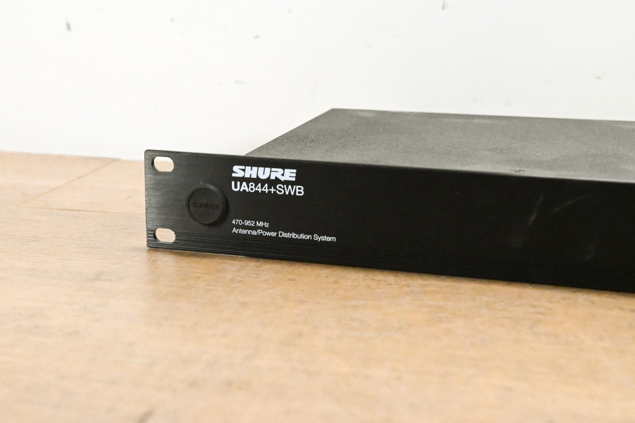 Shure UA844+SWB UHF Wideband Antenna Distribution System NO POWER SUPPLY