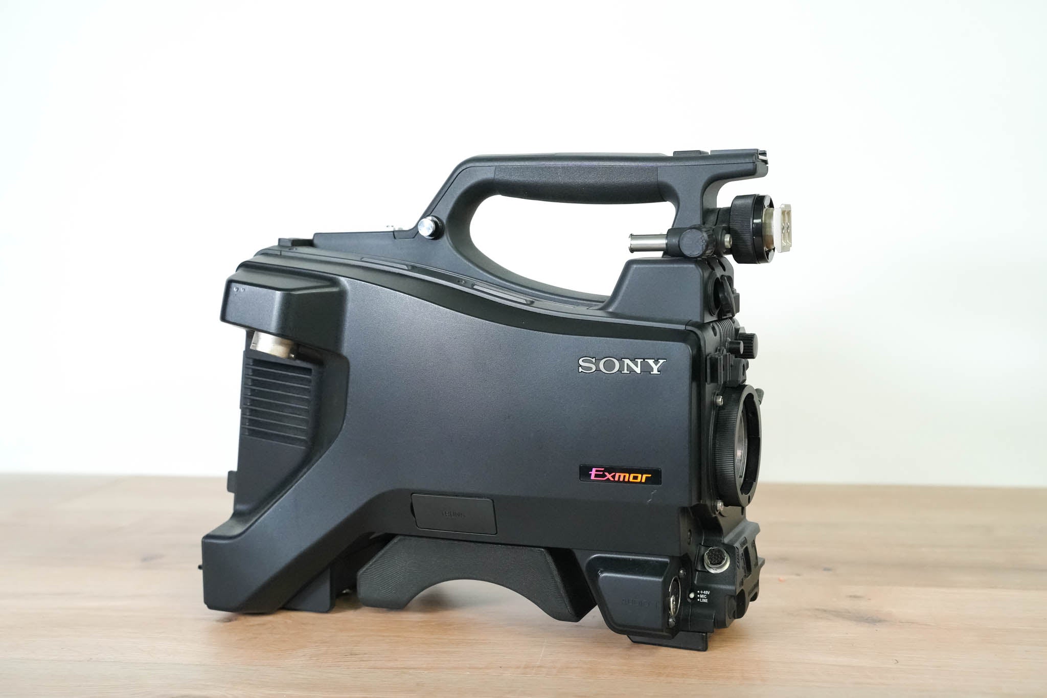 Sony HXC-D70 HD/SD Studio Camera