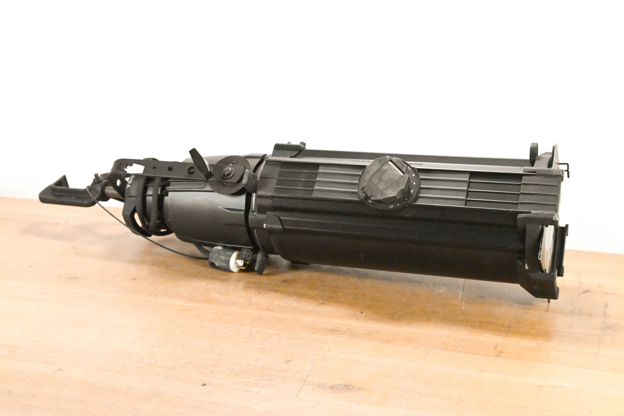 ETC Source Four Zoom 15-30 Degree 750 Ellipsoidal Light