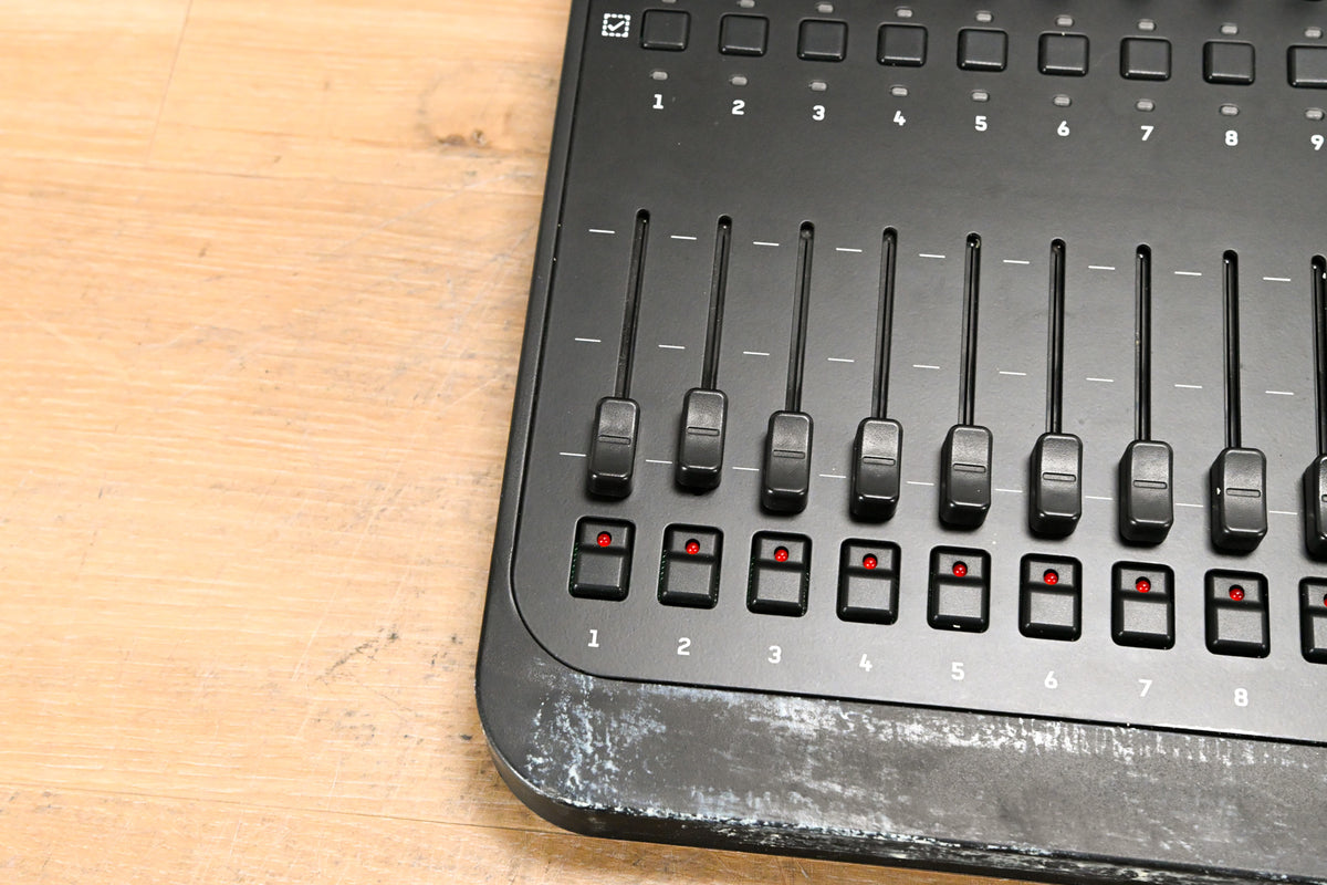 Jands Stage CL Compact Lighting Console (NO POWER SUPPLY)