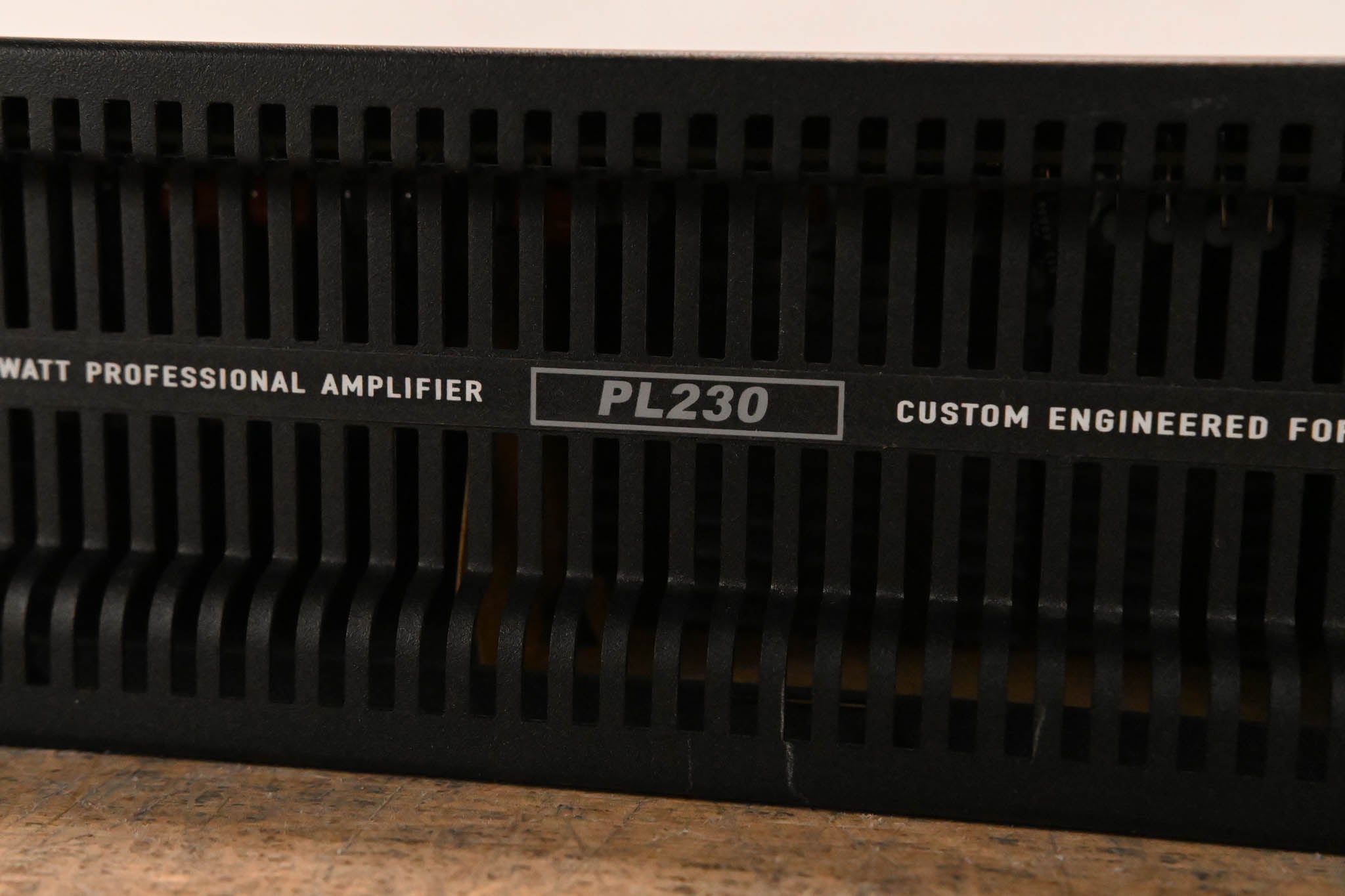 QSC PL230 PowerLight 2 Series 2-Channel 1500W Power Amplifier
