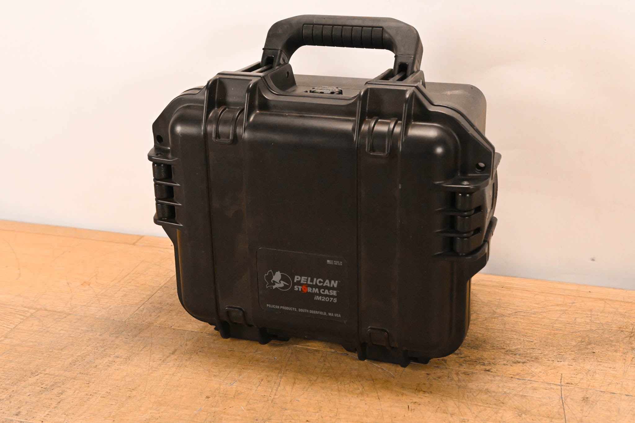 Pelican Storm Case iM2075 - Interior Dimensions: 9.5" x 7.5" x 7.25"