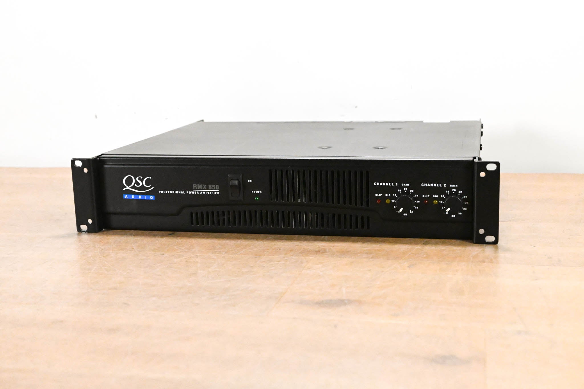 QSC RMX850 2-Channel Power Amplifier