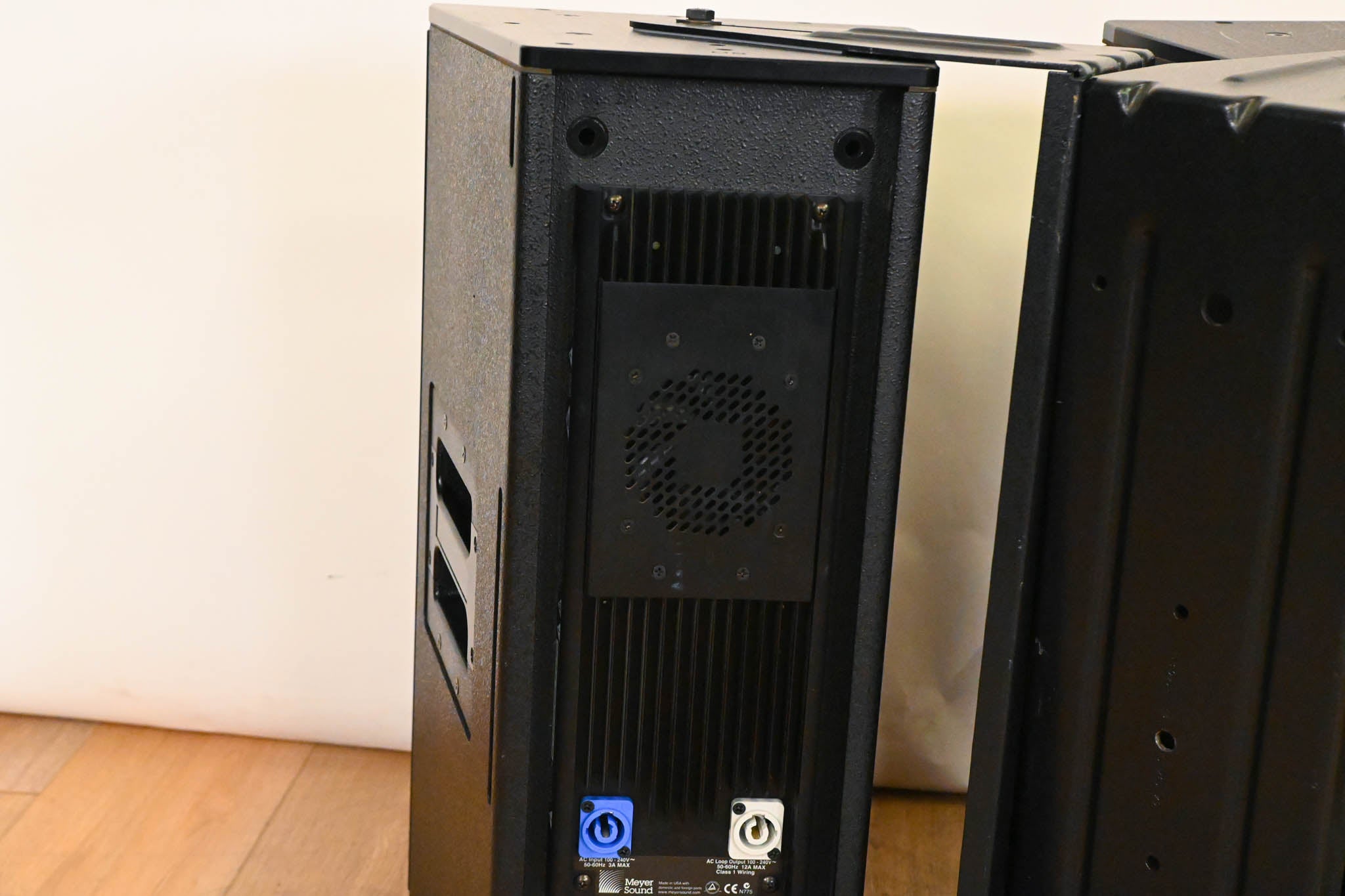 Meyer Sound UPJ-1P Compact VariO Loudspeaker (PAIR)