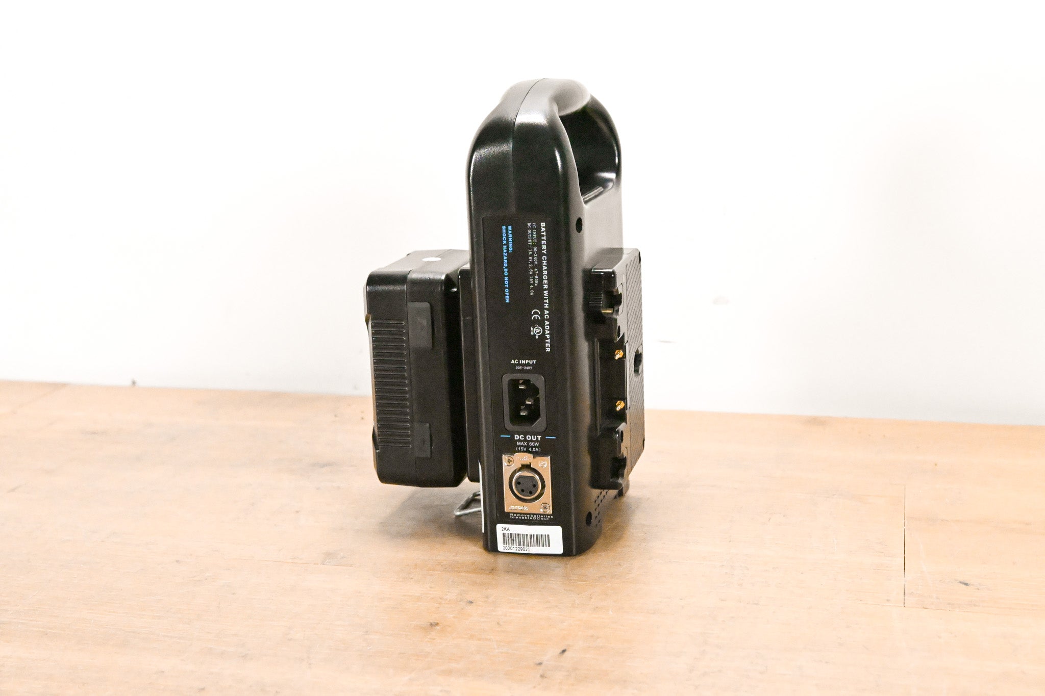 IndiPRO PD-2KA Gold-Mount Dual Battery Charger w/ one 98Wh Battery