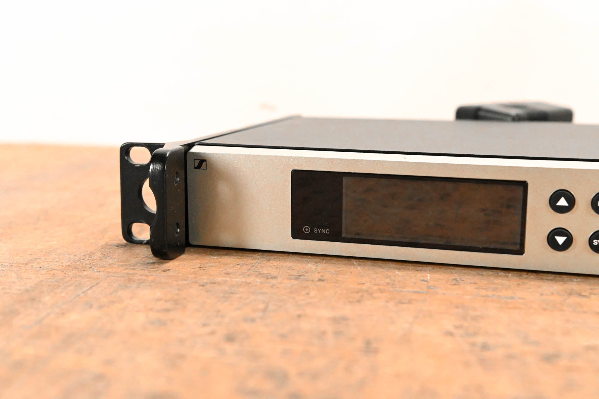 Sennheiser EM 100 G4 Wireless Receiver - A1 Range: 470-516 MHz