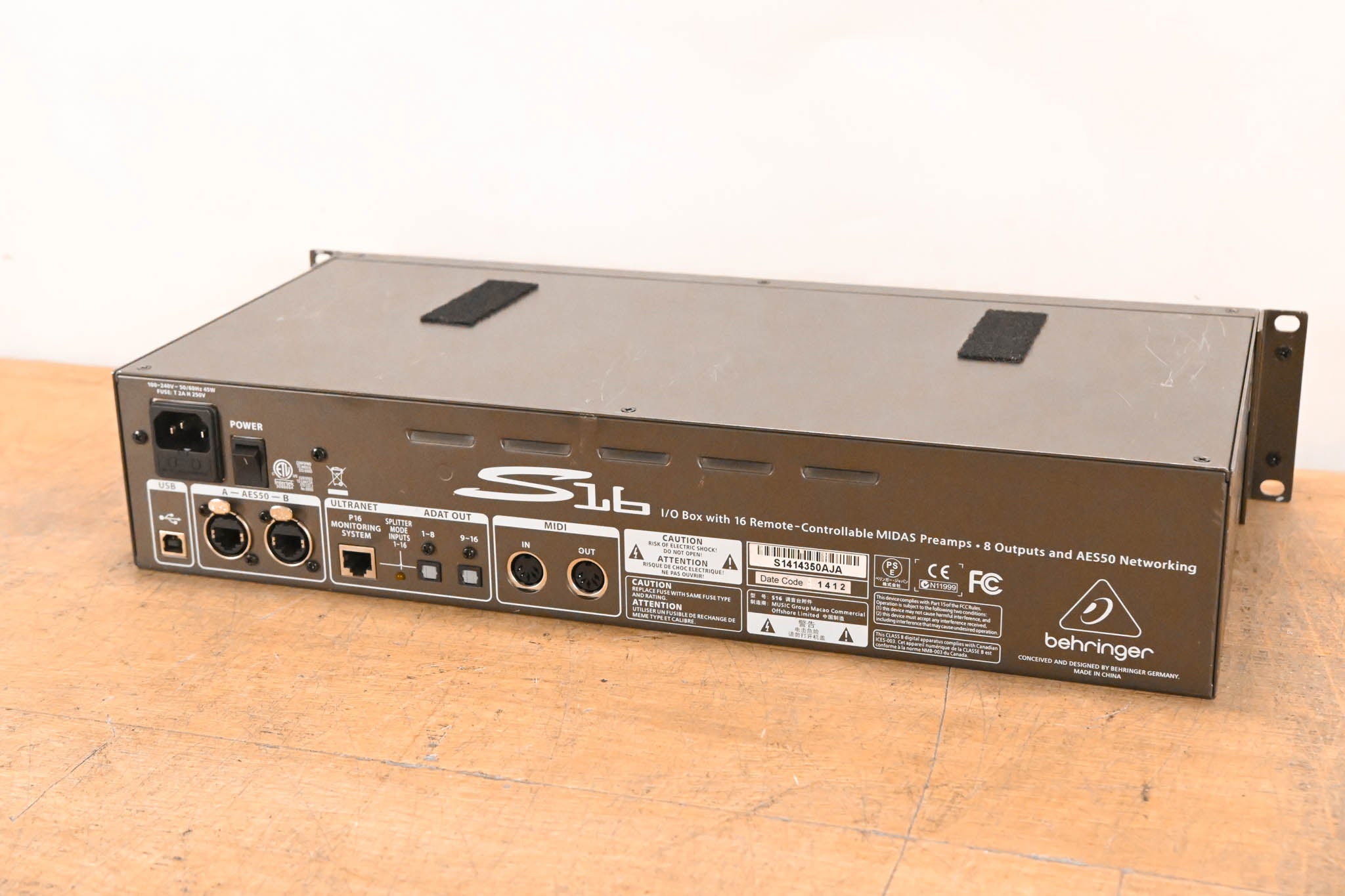 Behringer S16 16 x 8 Digital Stage Box