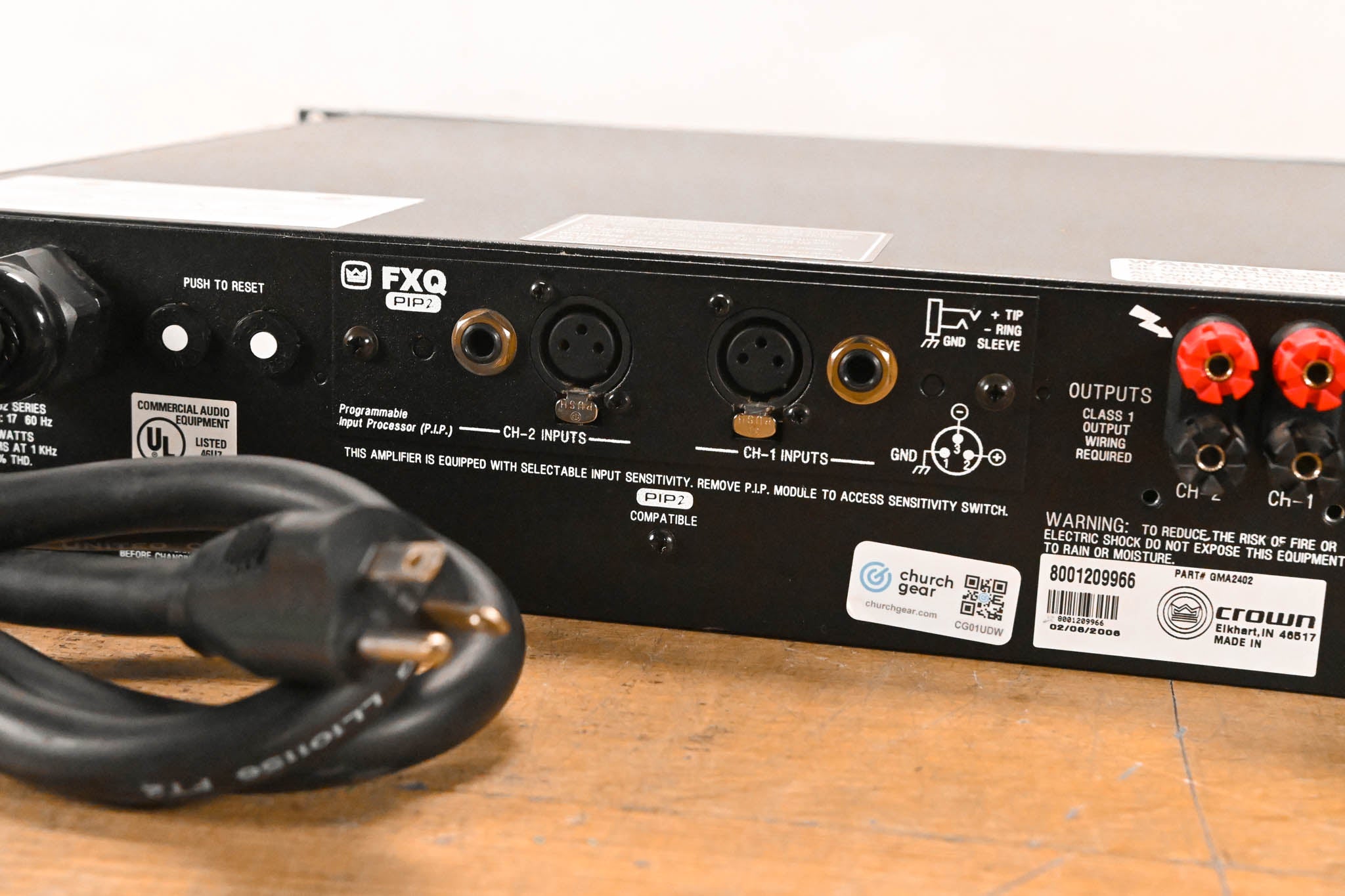 Crown Macro-Tech 2402 2-Channel Power Amplifier