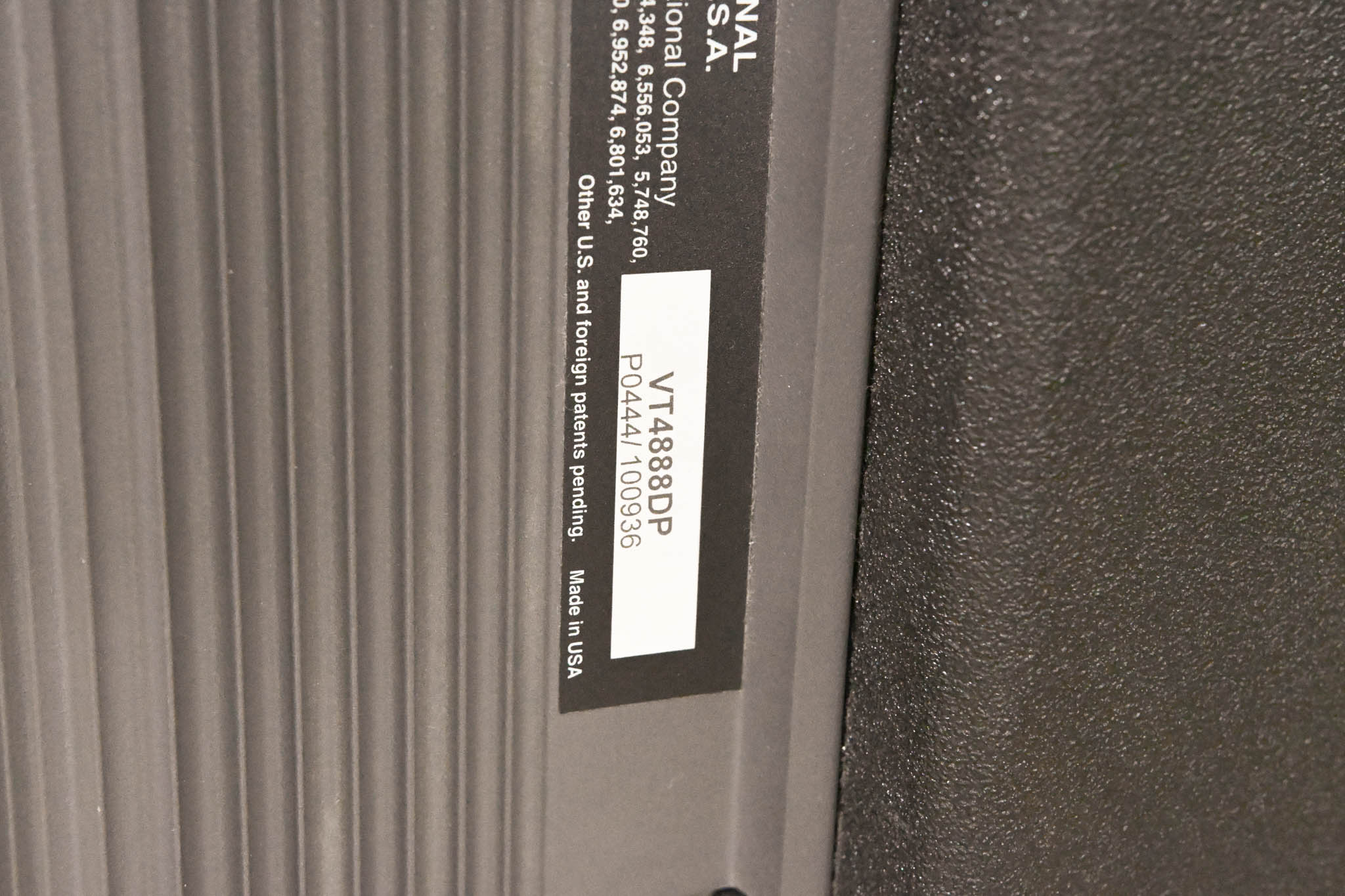 JBL VT4888DP Powered 3-Way Line Array Speaker
