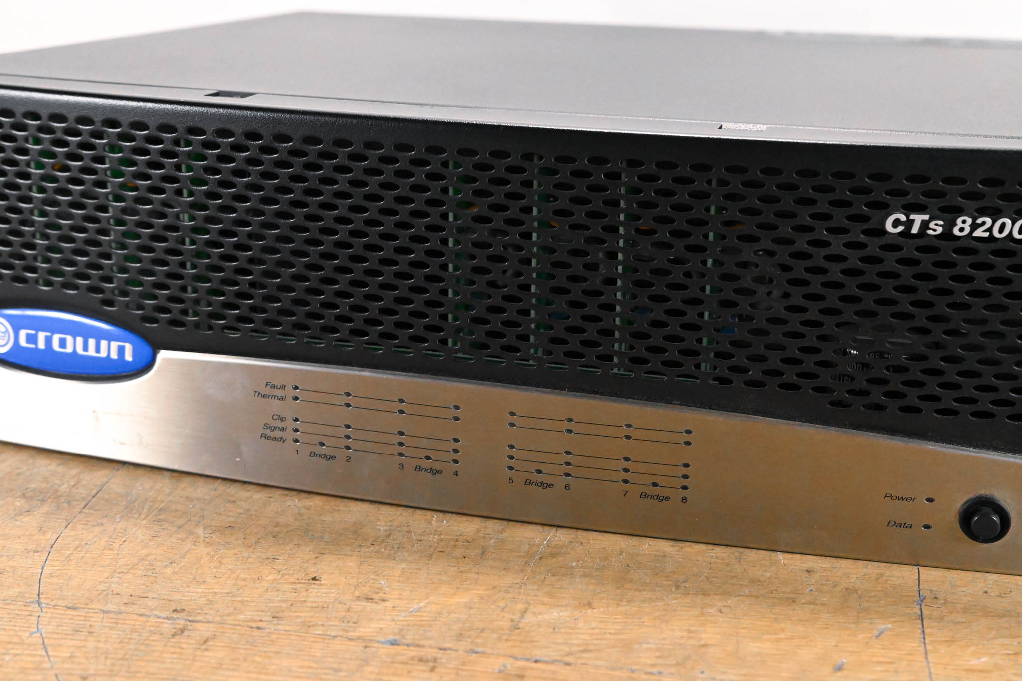 Crown CTs 8200 200W 8-Channel Power Amplifier