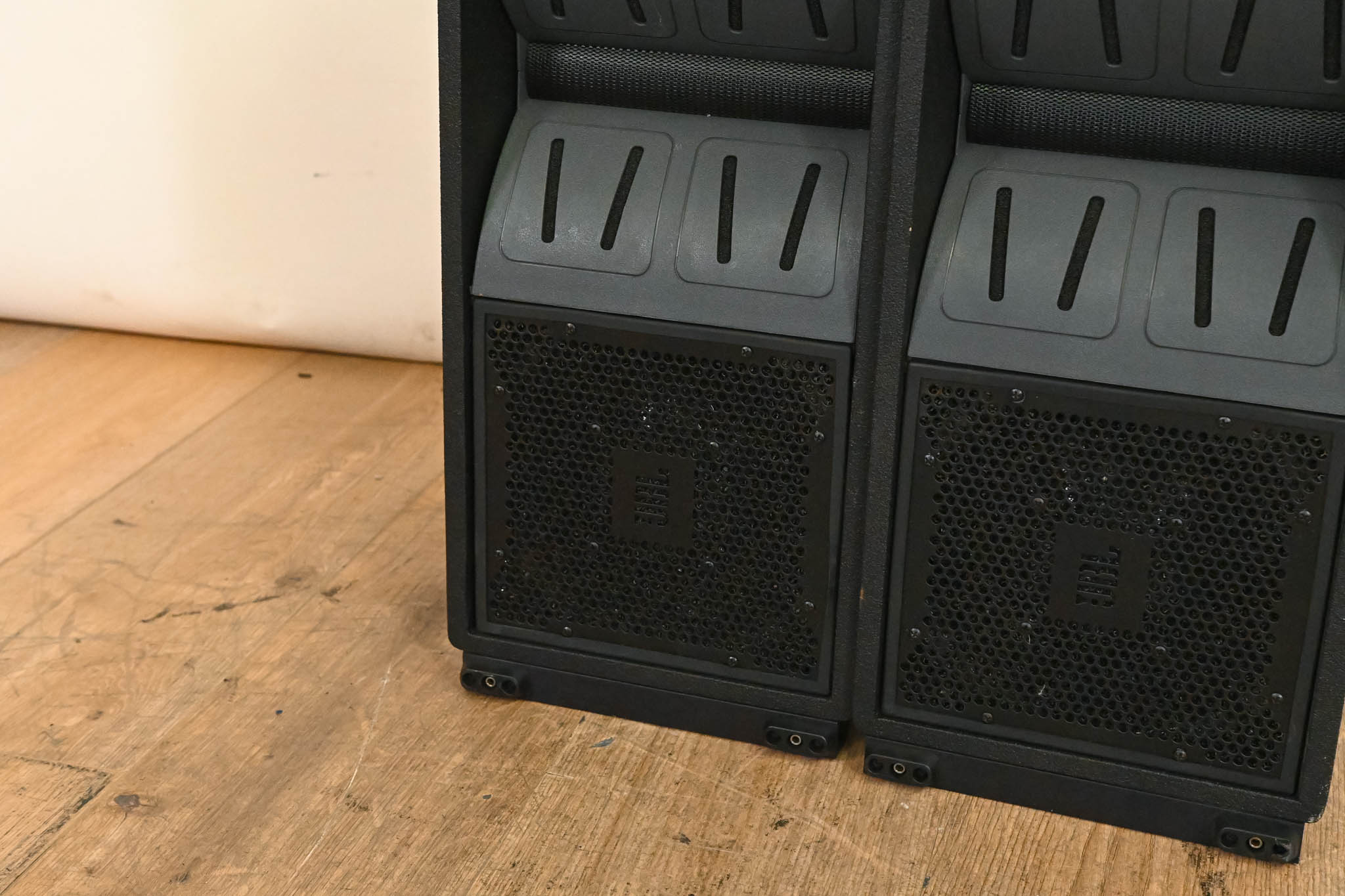 JBL VT4886 Dual 6.5" Passive Compact Line Array Loudspeakers (PAIR)