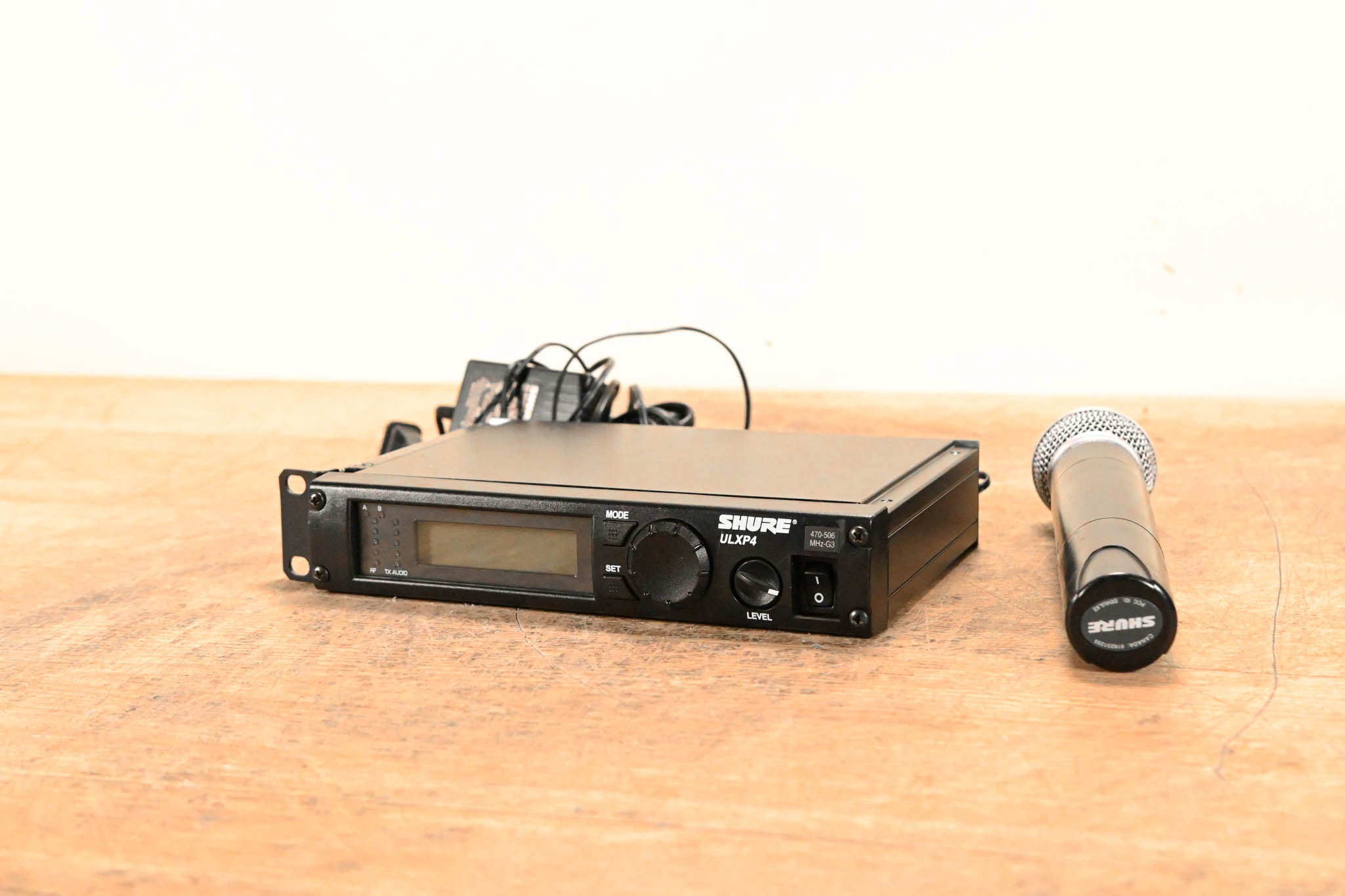 Shure ULXP24/58 Handheld Wireless Microphone System G3 Band: 470-506 MHz