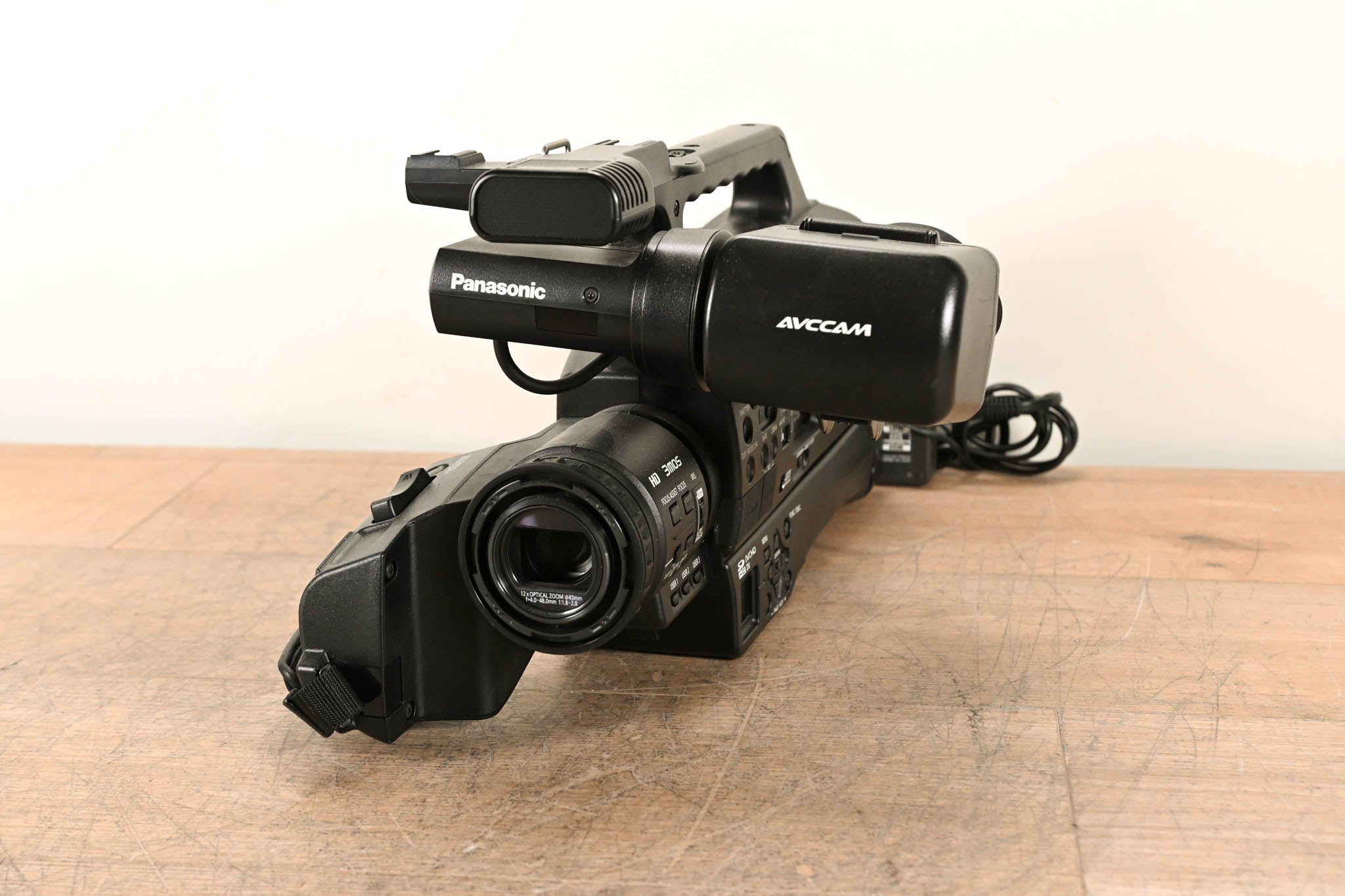 Panasonic AG-HMC80P 3MOS AVCCAM HD Shoulder-Mount Camcorder with Lens