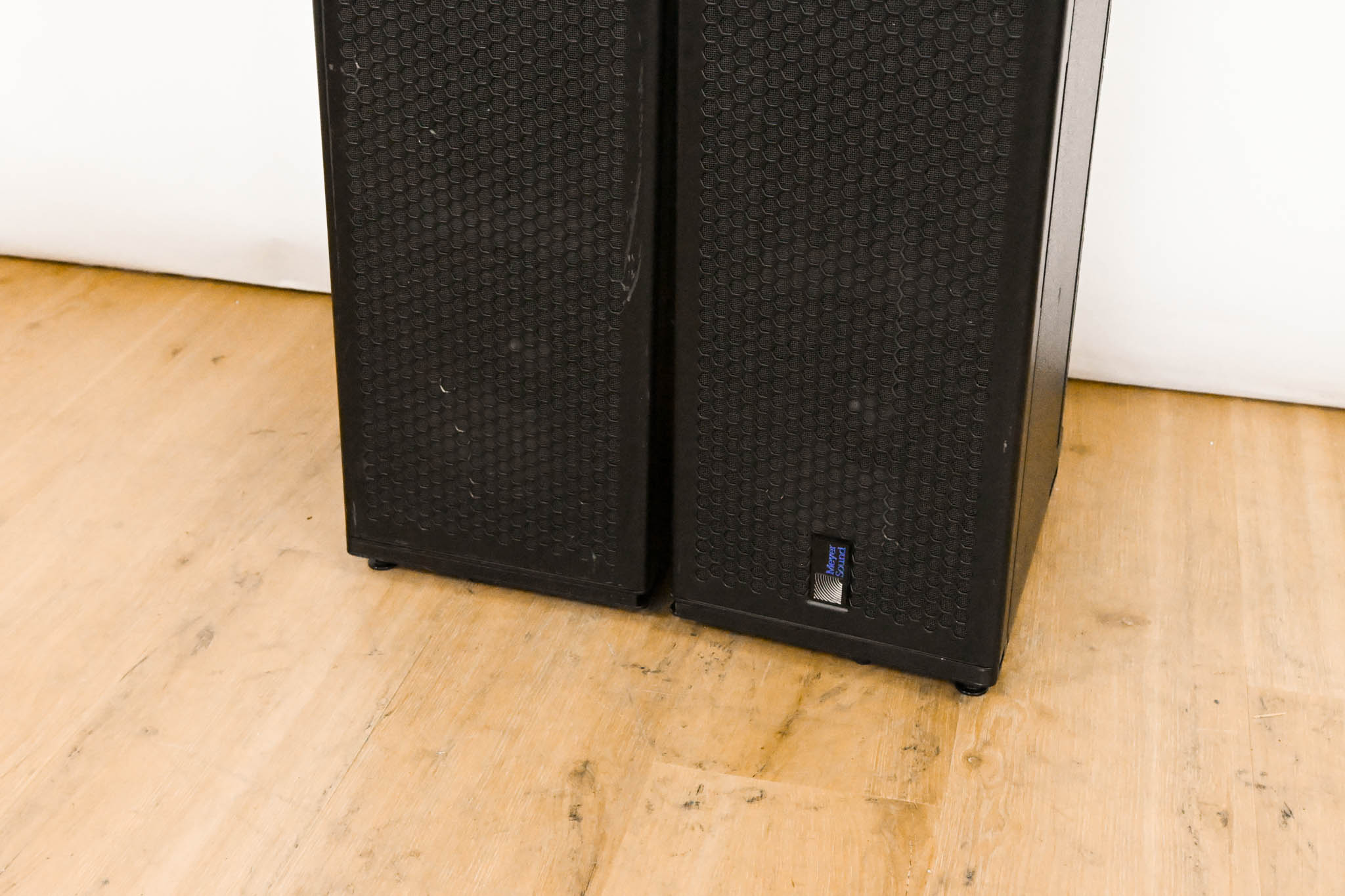 Meyer Sound M'elodie High-Power Curvilinear Array Loudspeaker (PAIR)