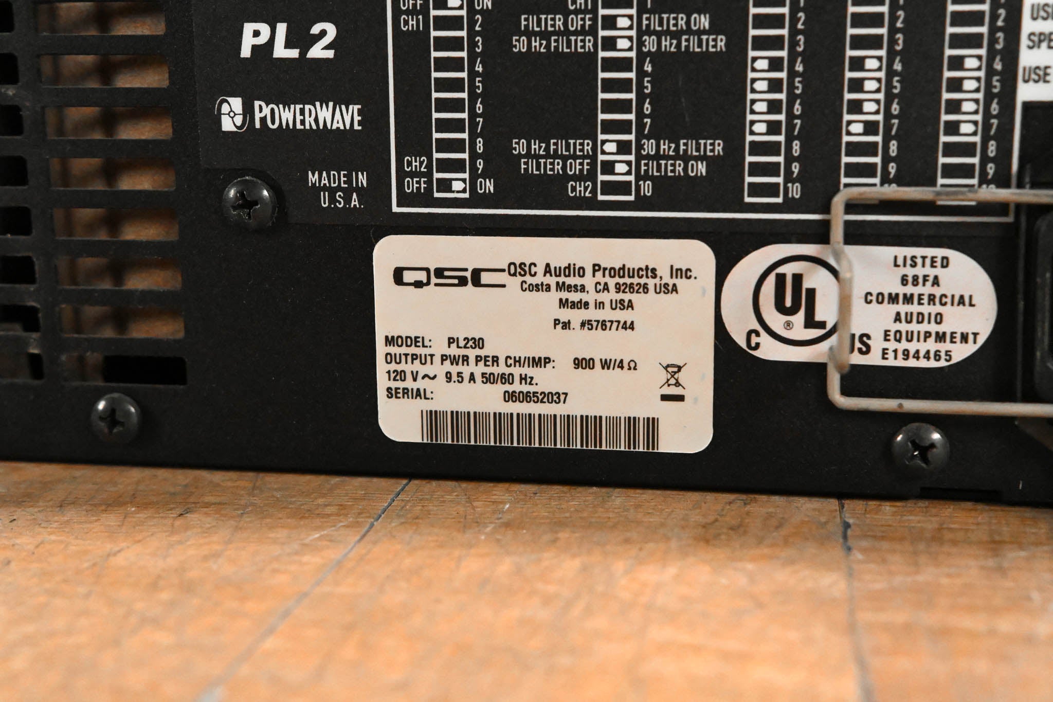 QSC PL230 PowerLight 2 Series 2-Channel 1500W Power Amplifier