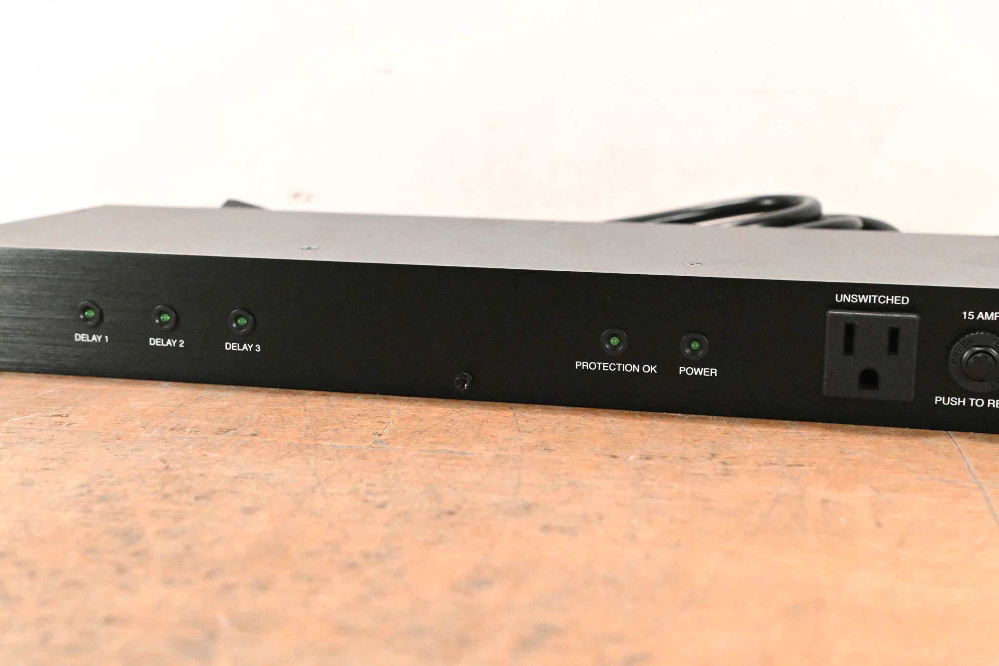 Furman M-8S 15A Standard Power Conditioner with Sequencer