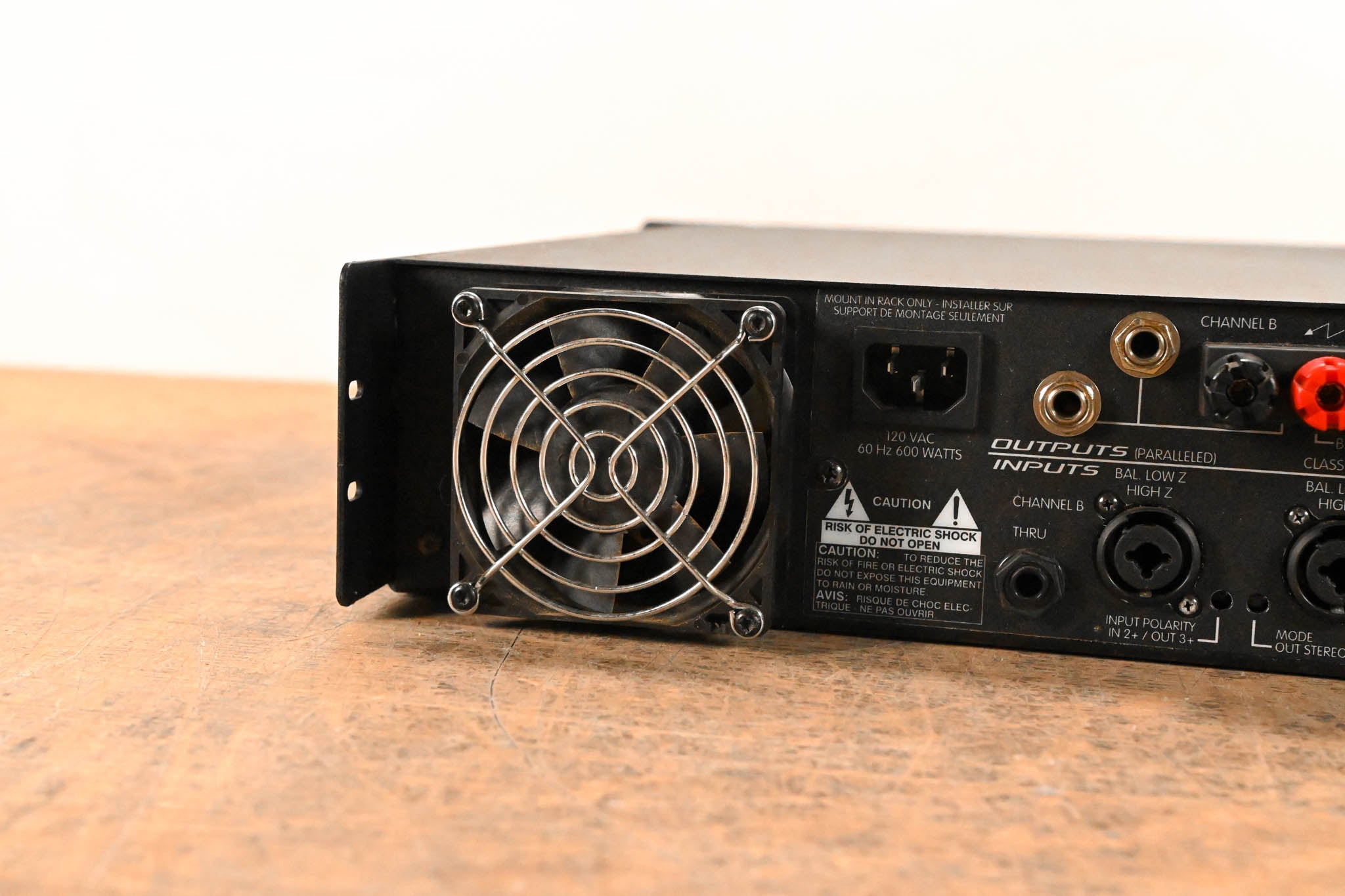 Peavey GPS 900 Professional Stereo Power Amplifier