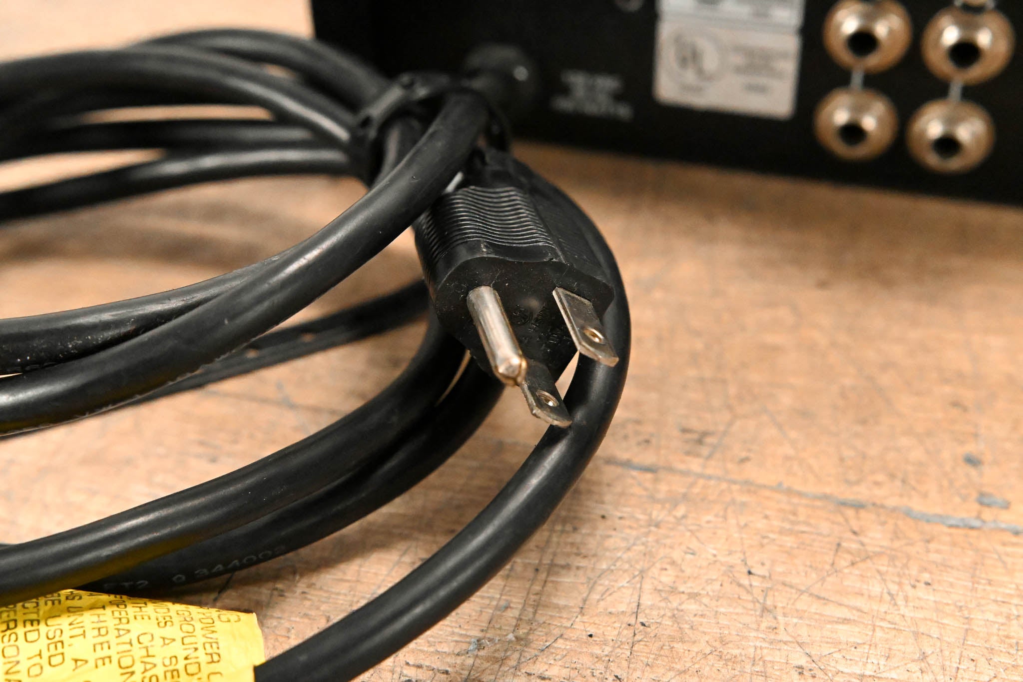 Peavey PV-4C 2-Channel Power Amplifier