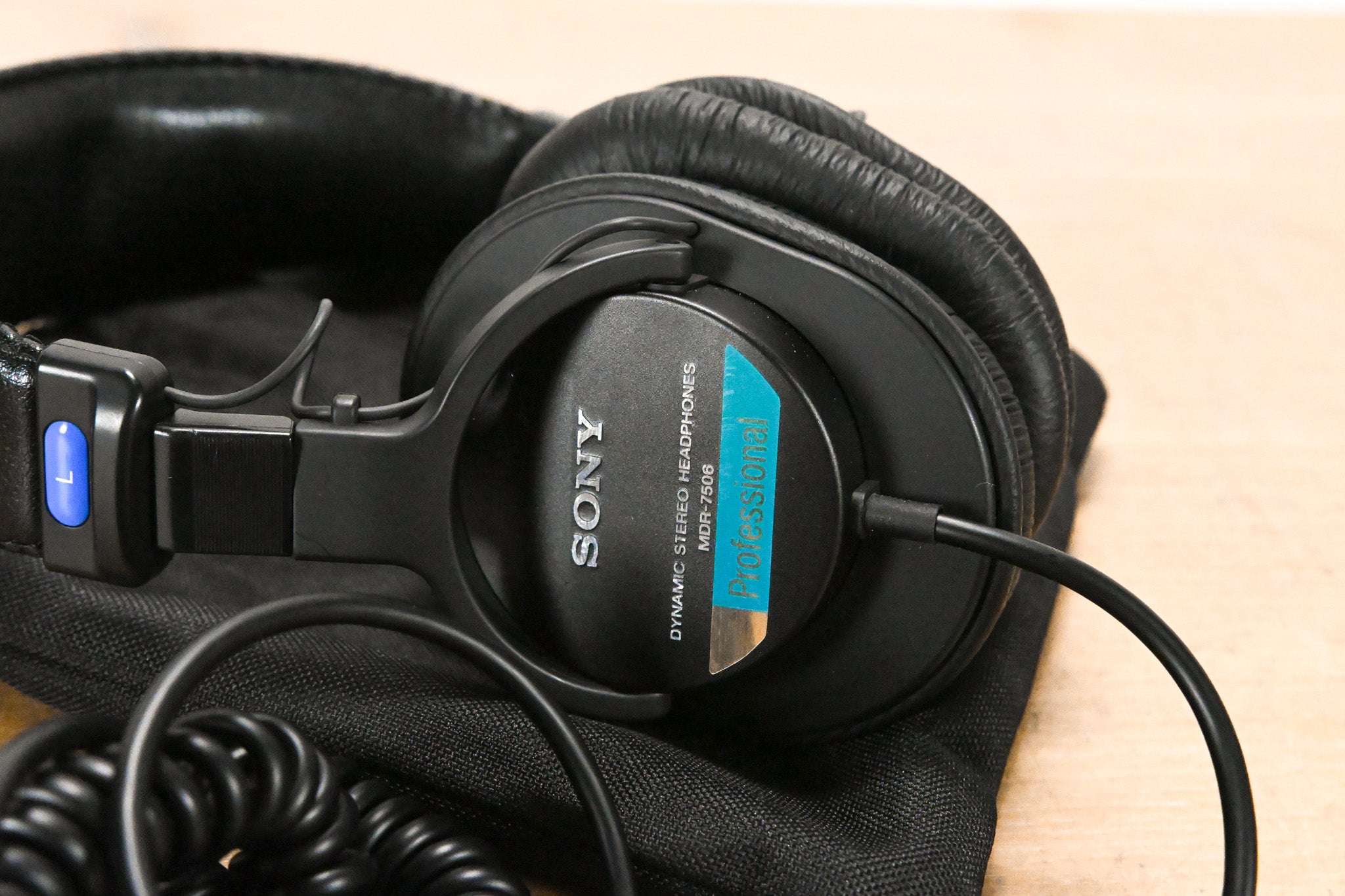 Sony MDR-7506 Professional Stereo Monitor Headphones