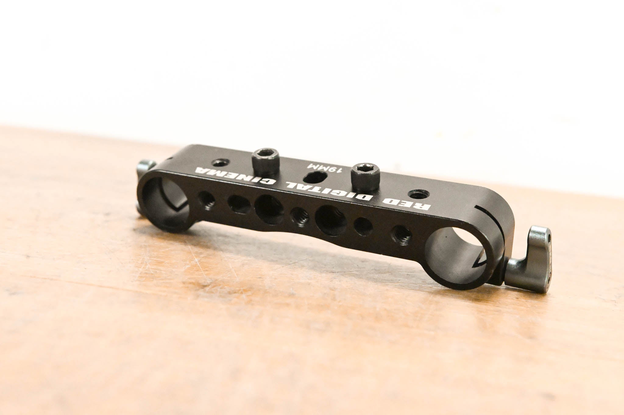 RED Digital Cinema DSMC 19mm Universal Mount