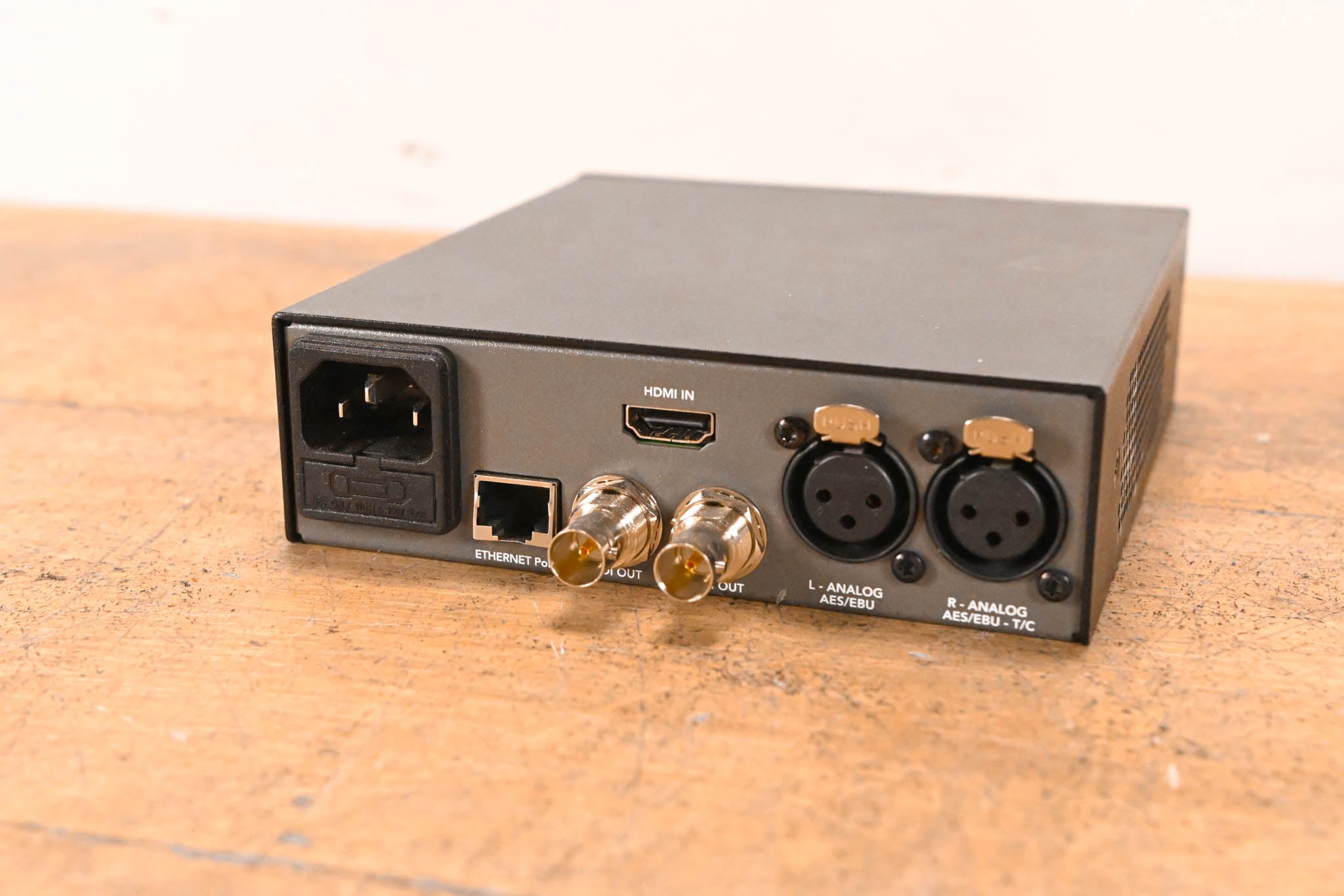 Blackmagic Design Teranex Mini HDMI to SDI 12G w/ Smart Panel