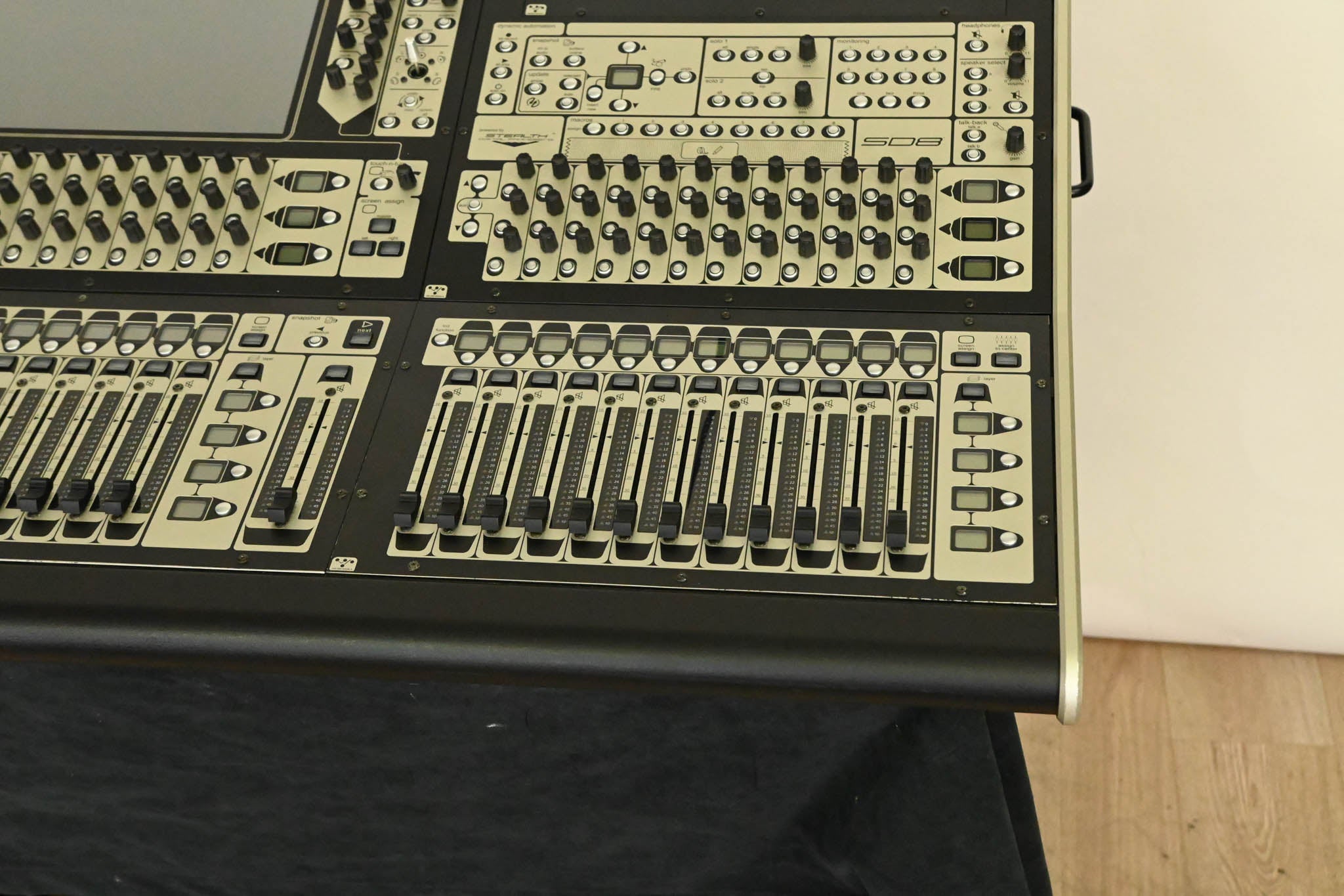 DiGiCo SD8 120-Channel Digital Mixing Console