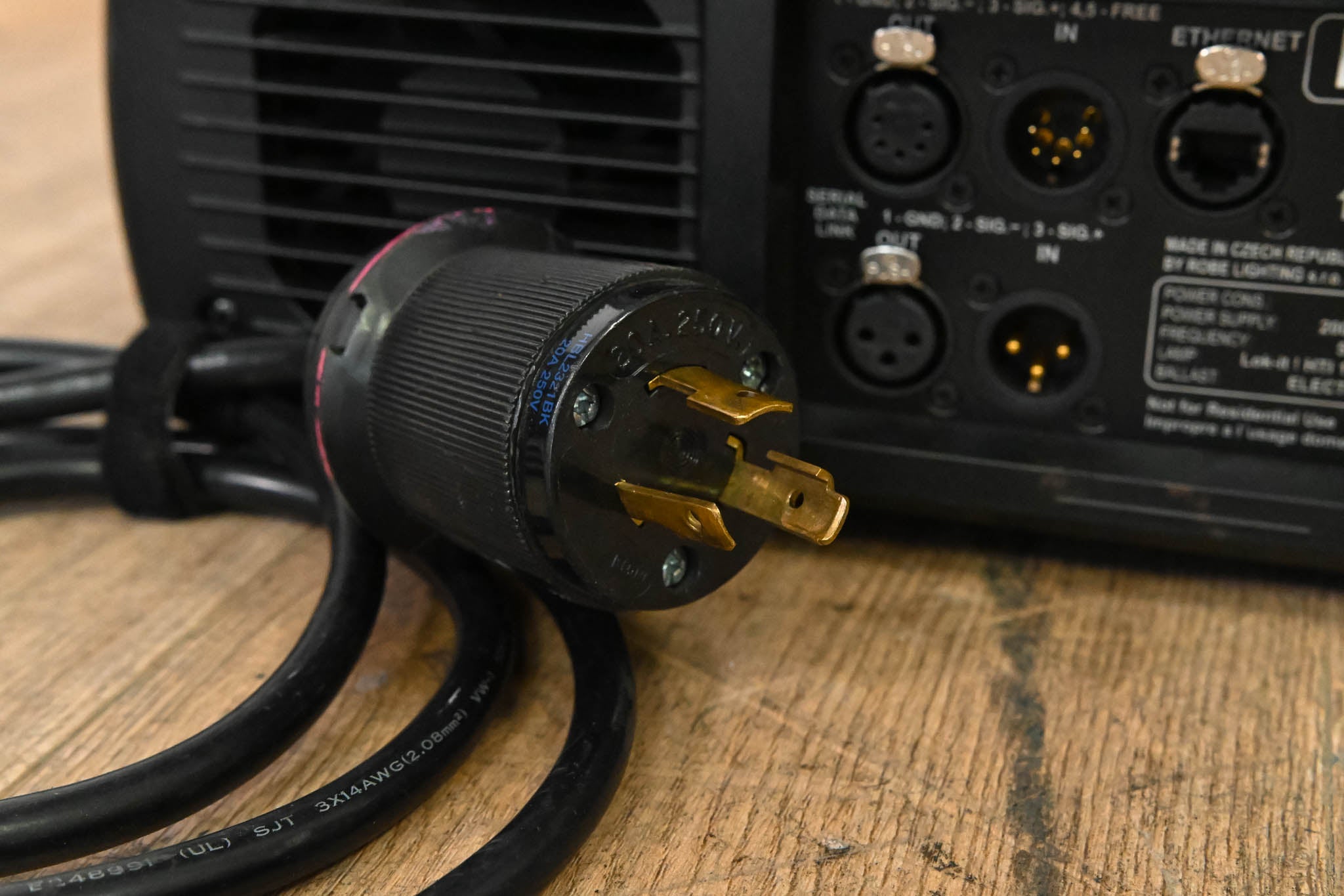 Robe ROBIN BMFL Blade Discharge Lamp Moving Light