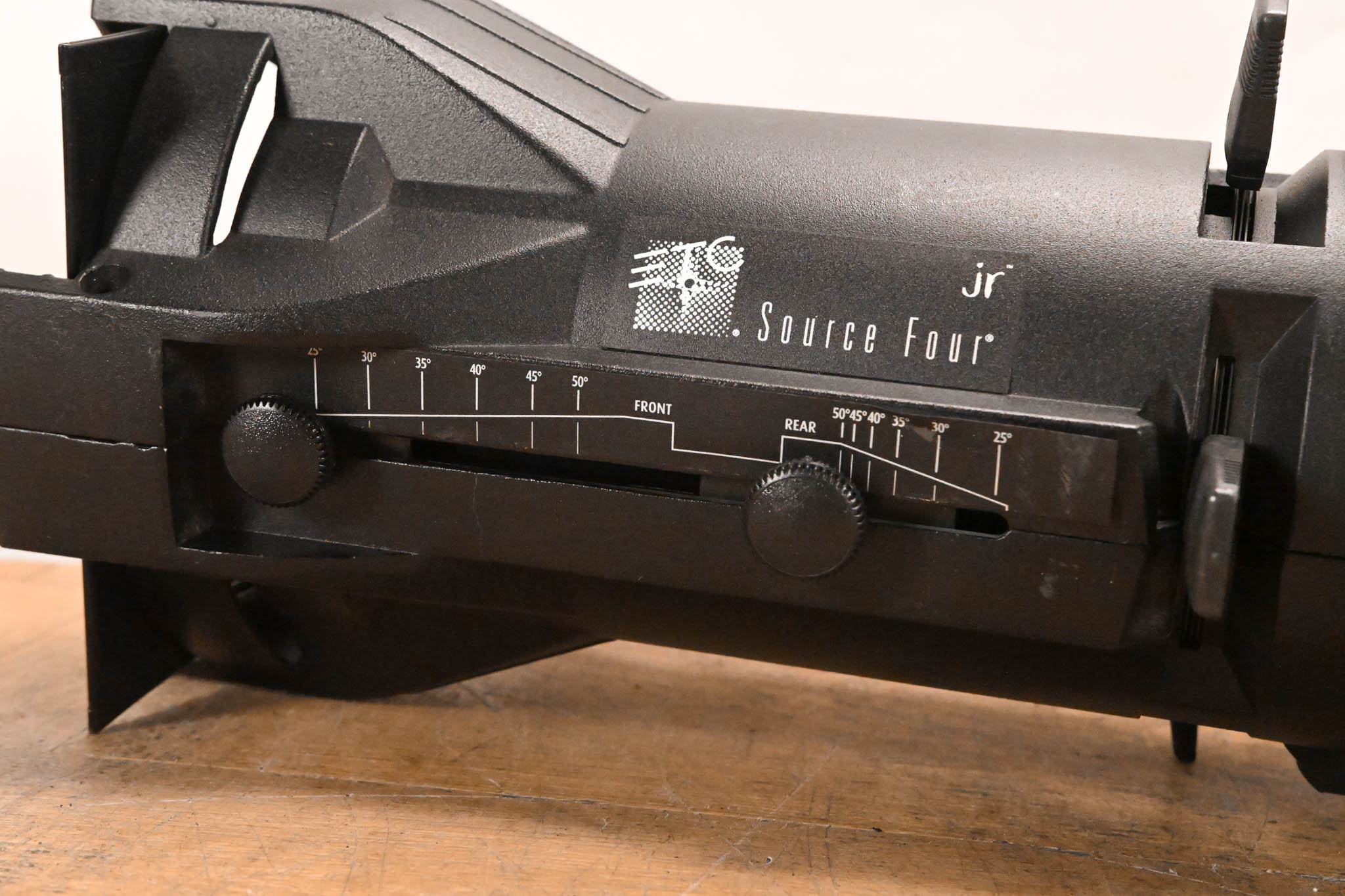 ETC Source Four Jr 25-50 Degree Zoom 575 Ellipsoidal Light