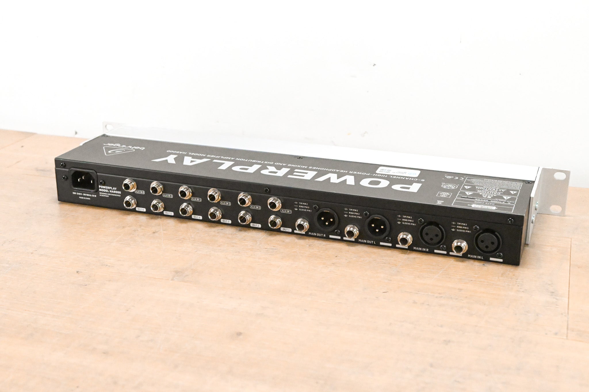 Behringer POWERPLAY HA6000 6-CH Headphone Mixing/Distribution Amplifier