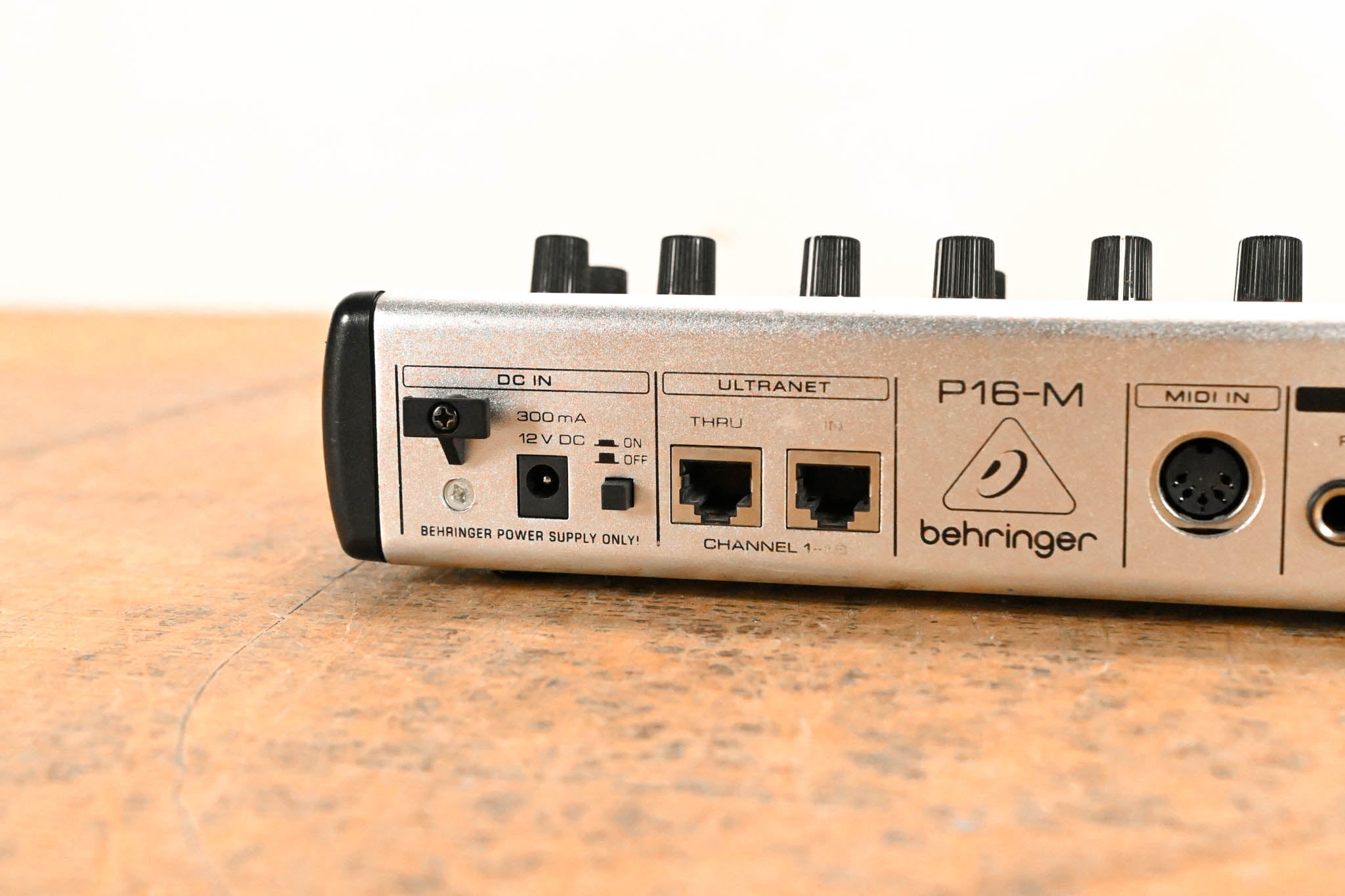 Behringer Powerplay P16-M 16-Channel Digital Personal Mixer