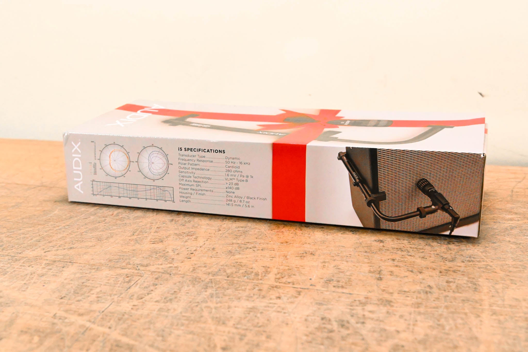 Audix i5 Cardioid Dynamic Instrument Microphone w/ CabGrabber Mic Clamp