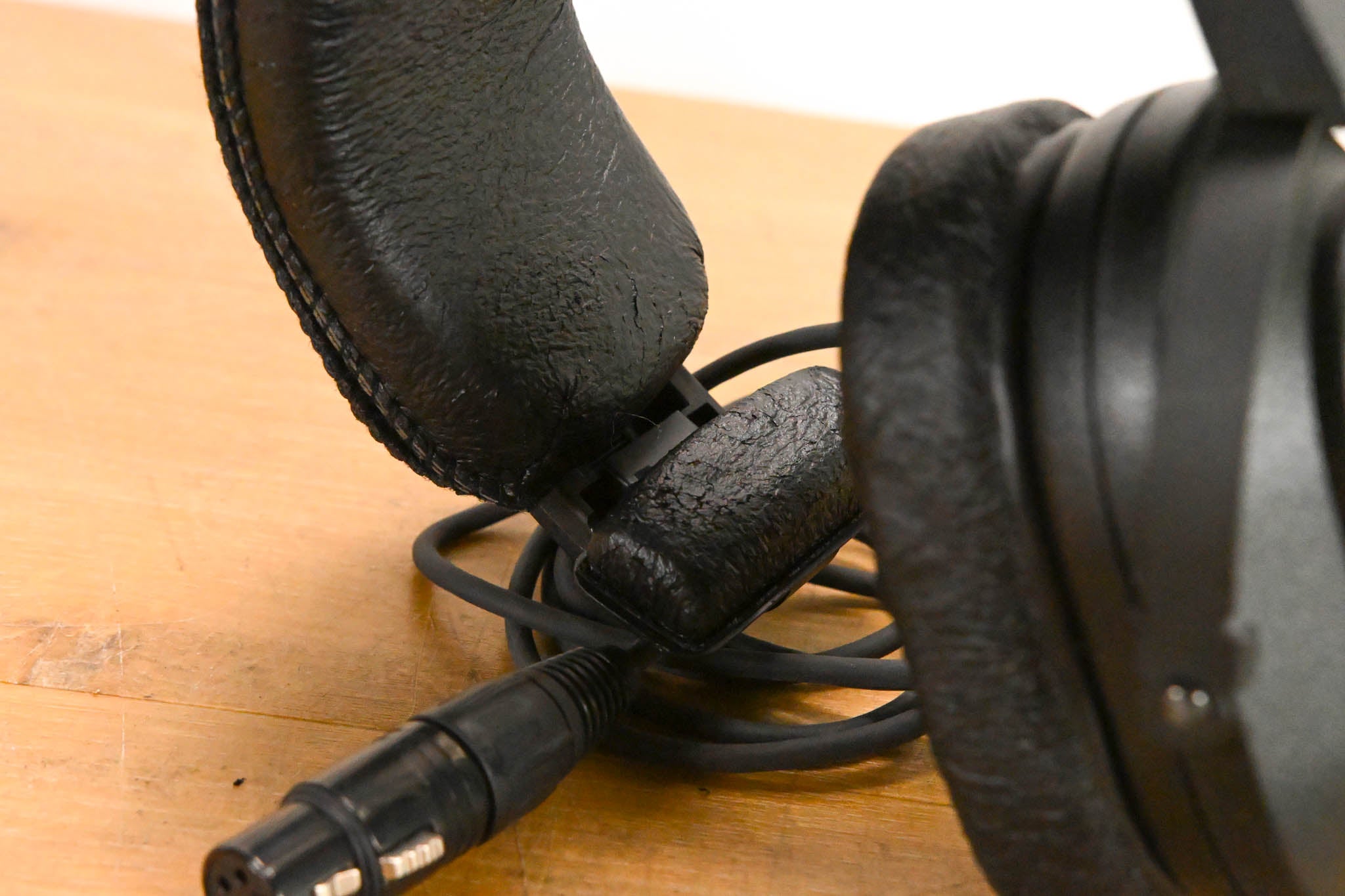 Telex HR-1 Single-Sided Headset with Flexible Dynamic Boom Mic