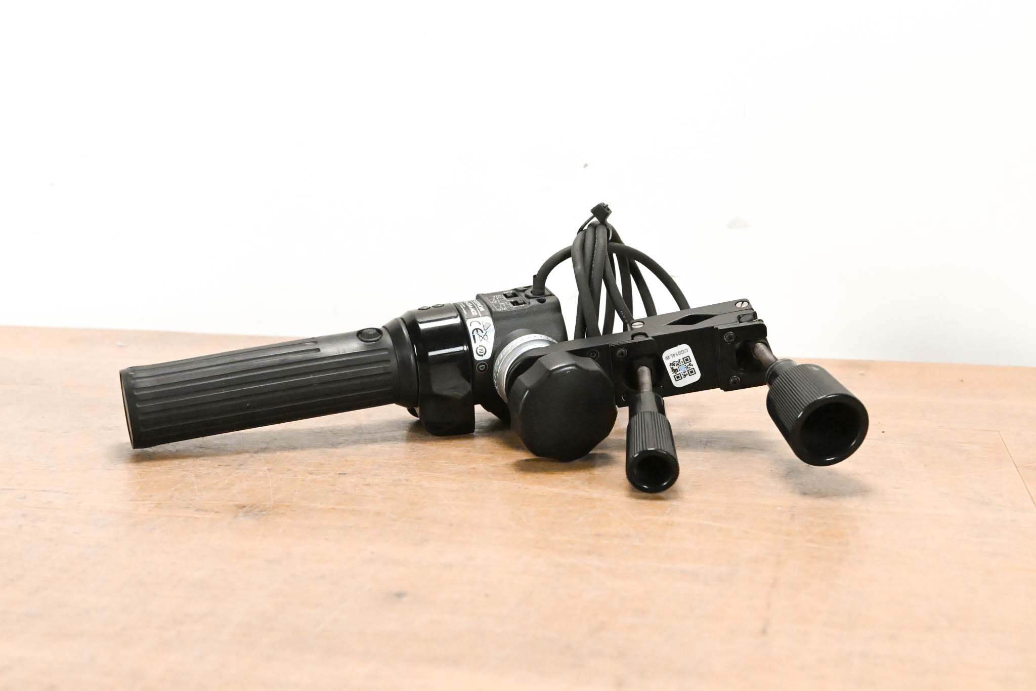 Fujinon ERD-20A-A02 Zoom Demand with MCA-7 Mounting Clamp