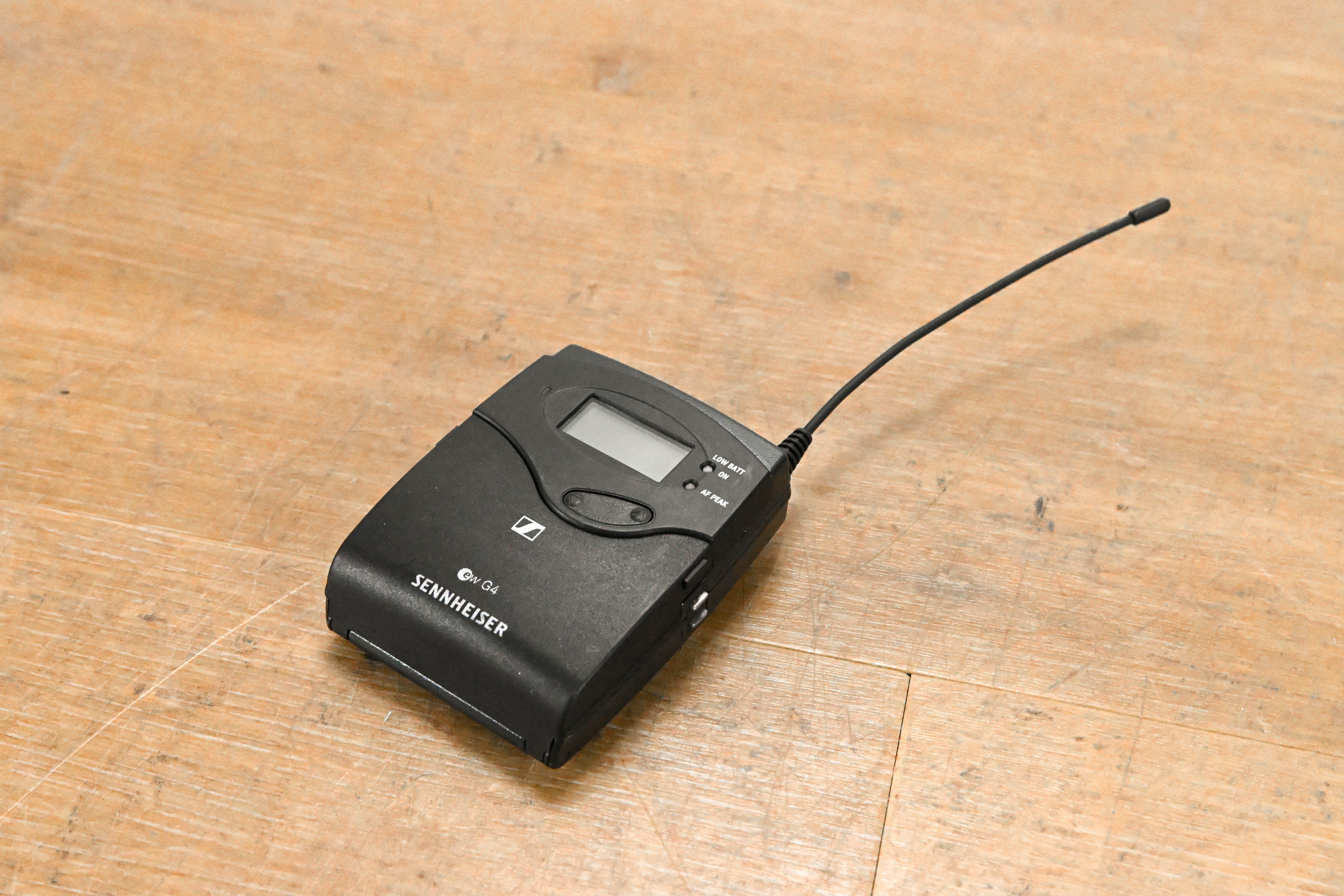 Sennheiser SK 100 G4 Wireless Bodypack Transmitter A1 Range: 470-516 MHz