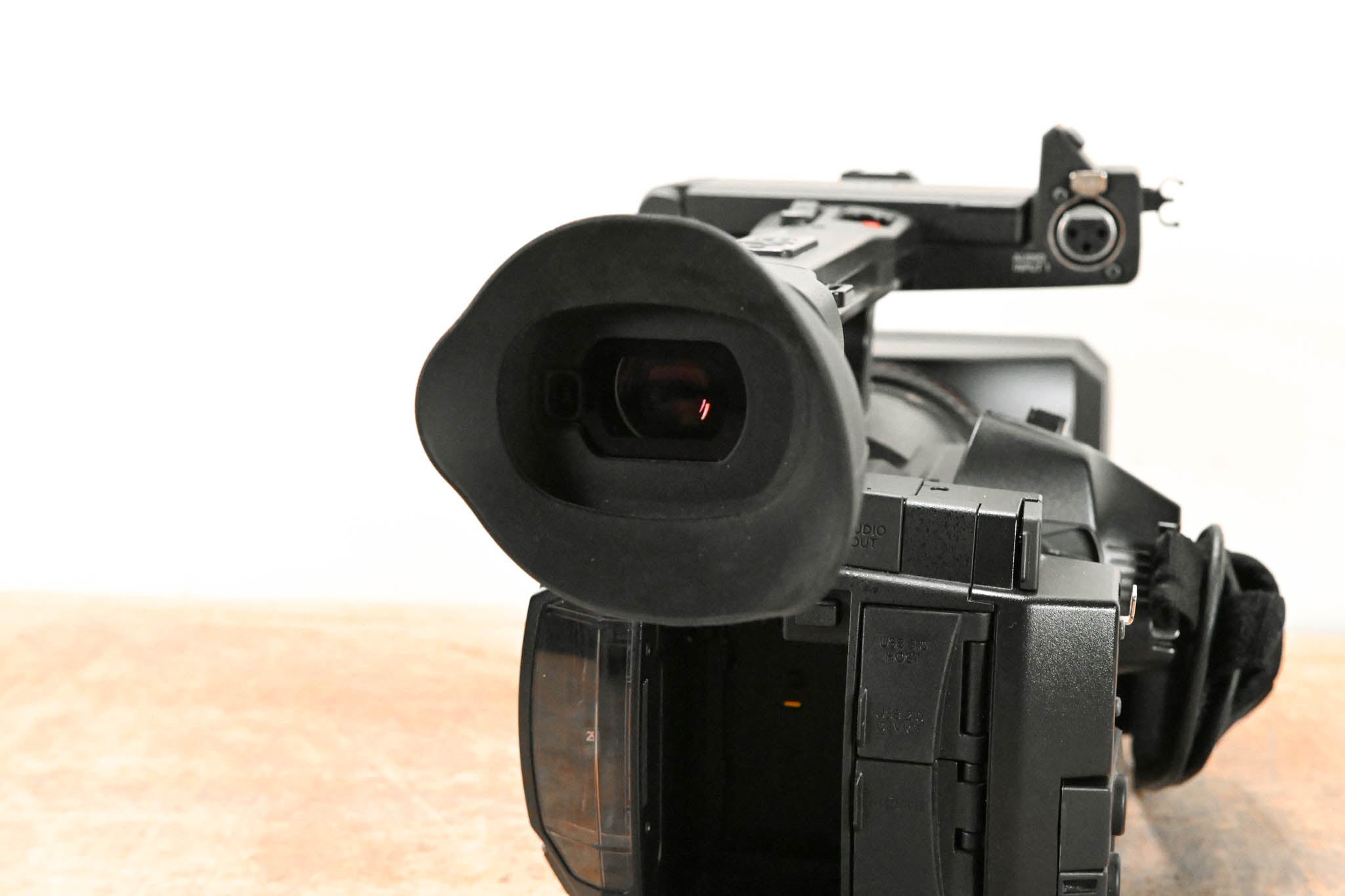 Panasonic AJ-PX270 microP2 AVC-ULTRA Handheld HD Camcorder