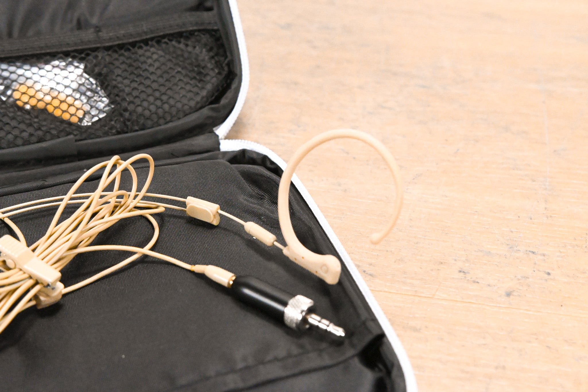 Que Audio QA22 BE Omnidirectional Headset Mic w/ SEL Adapter for Senn.
