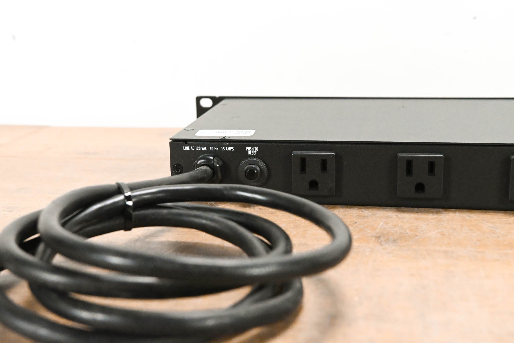 Furman M-8Dx 9-Outlet Power Conditioner