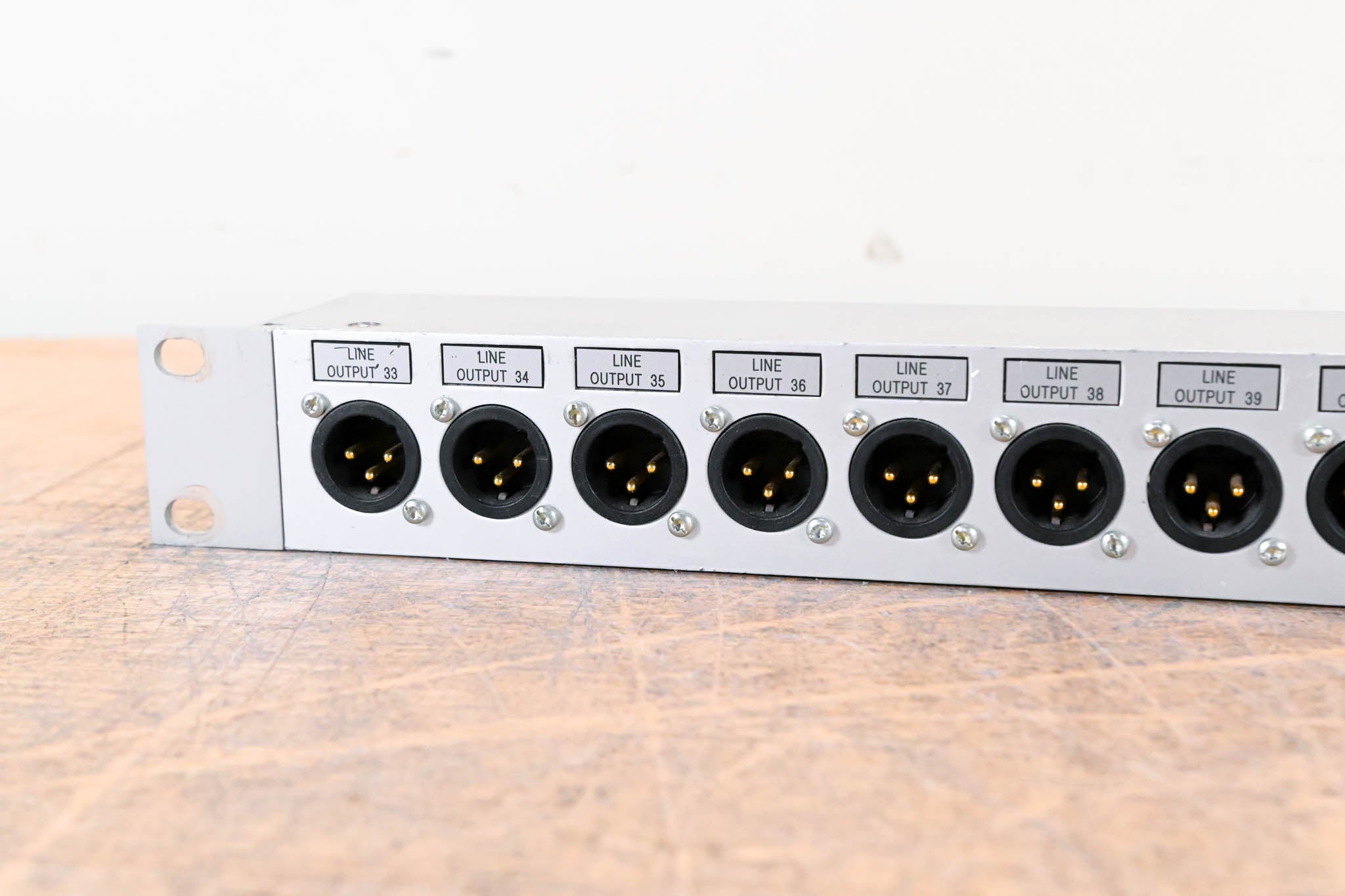 Studer D21m Modular I/O - 16x Line Outputs to 2x DB25 Connectors