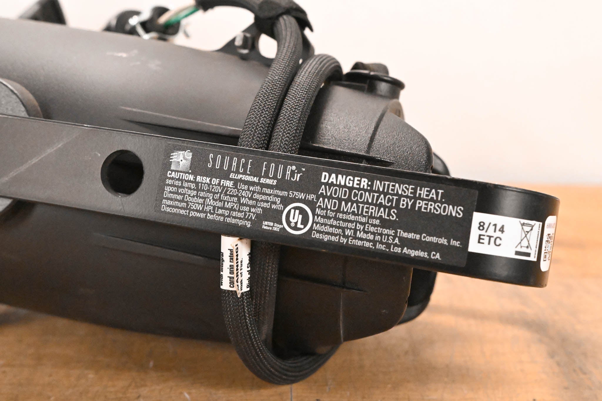 ETC Source Four Jr 25-50 Degree Zoom 575 Ellipsoidal Light