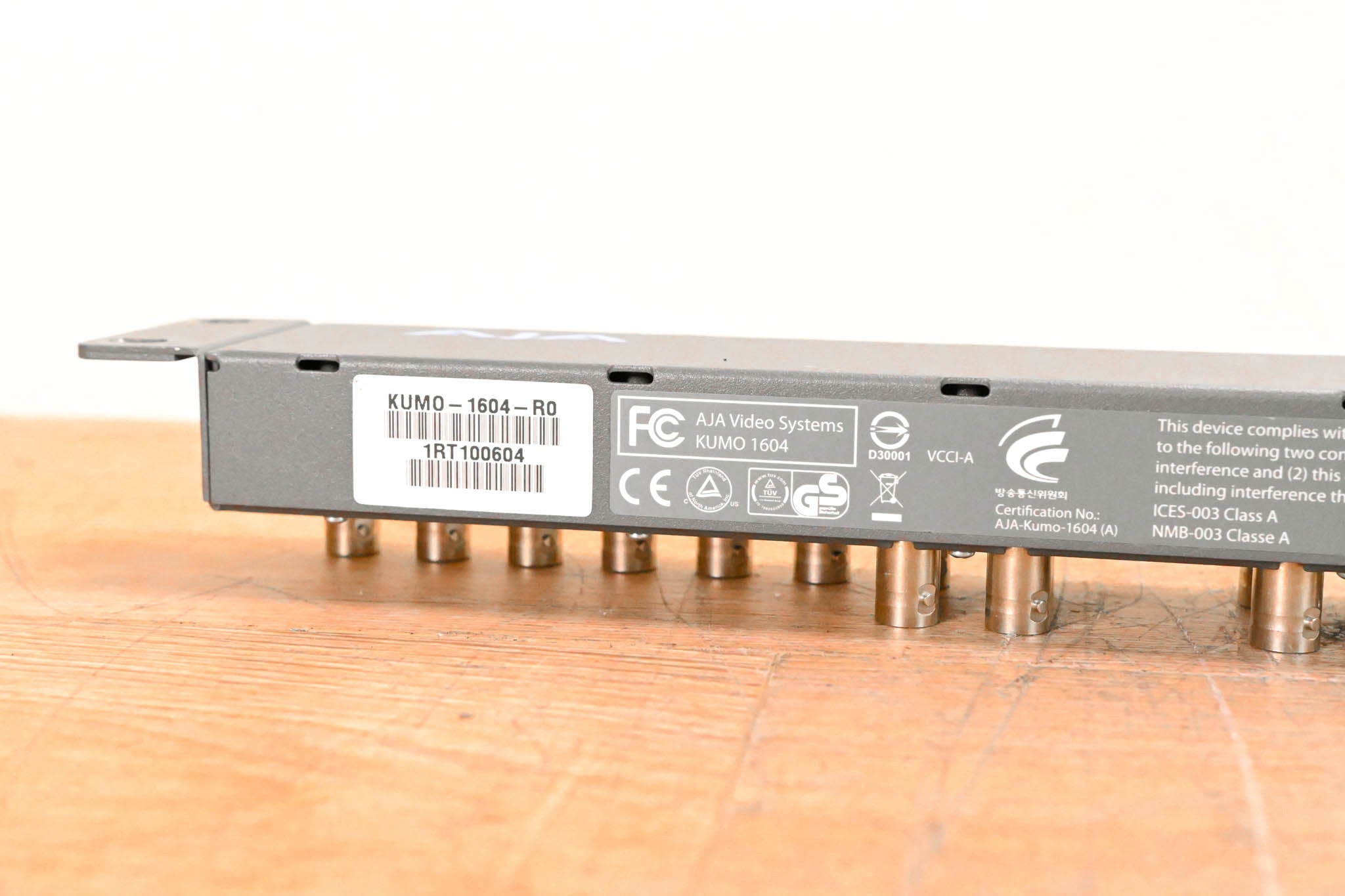 AJA KUMO 1604 16x4 Compact 3G-SDI Router (NO POWER SUPPLY)