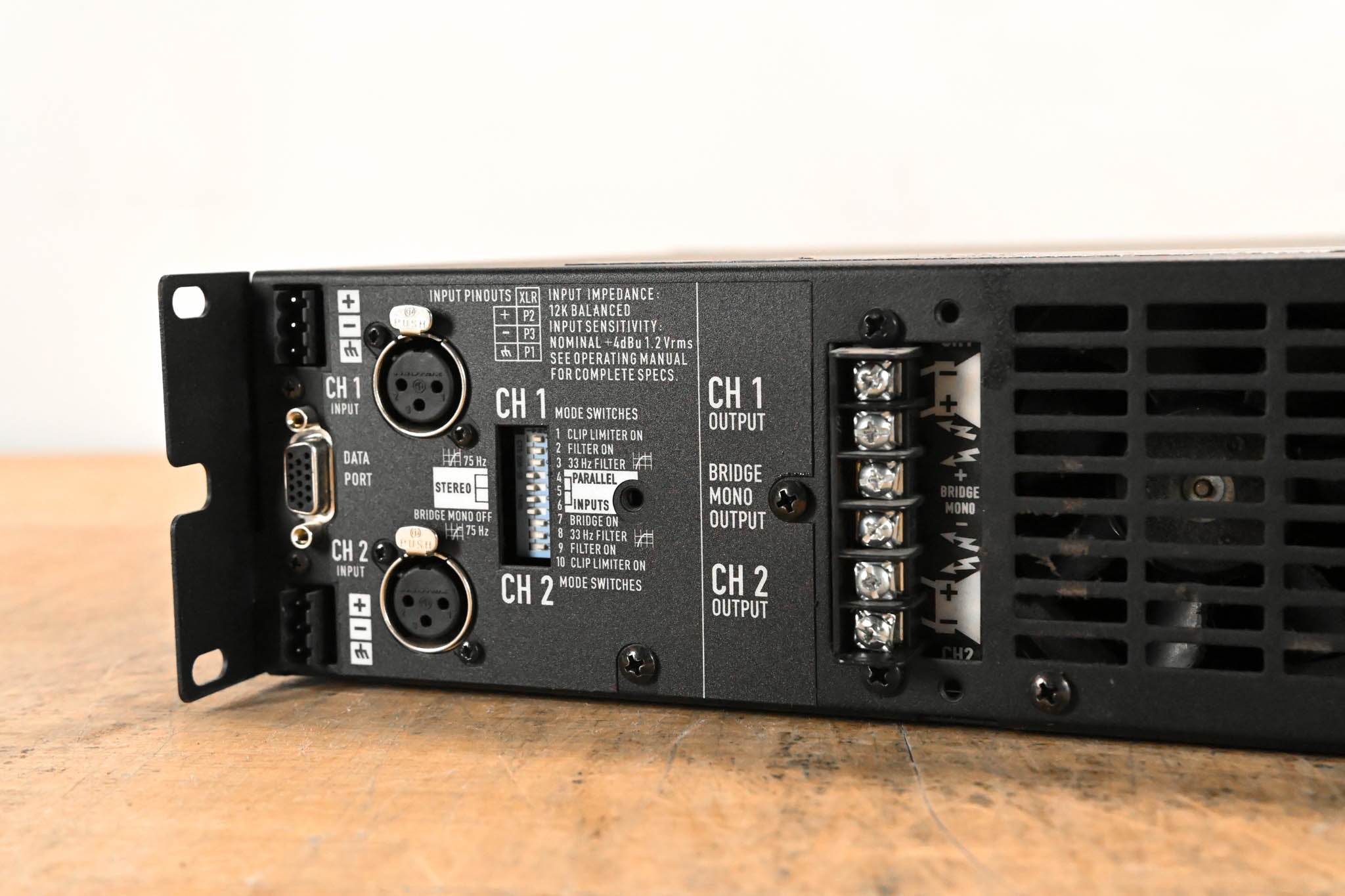 QSC CX702 2-Channel 700W Power Amplifier