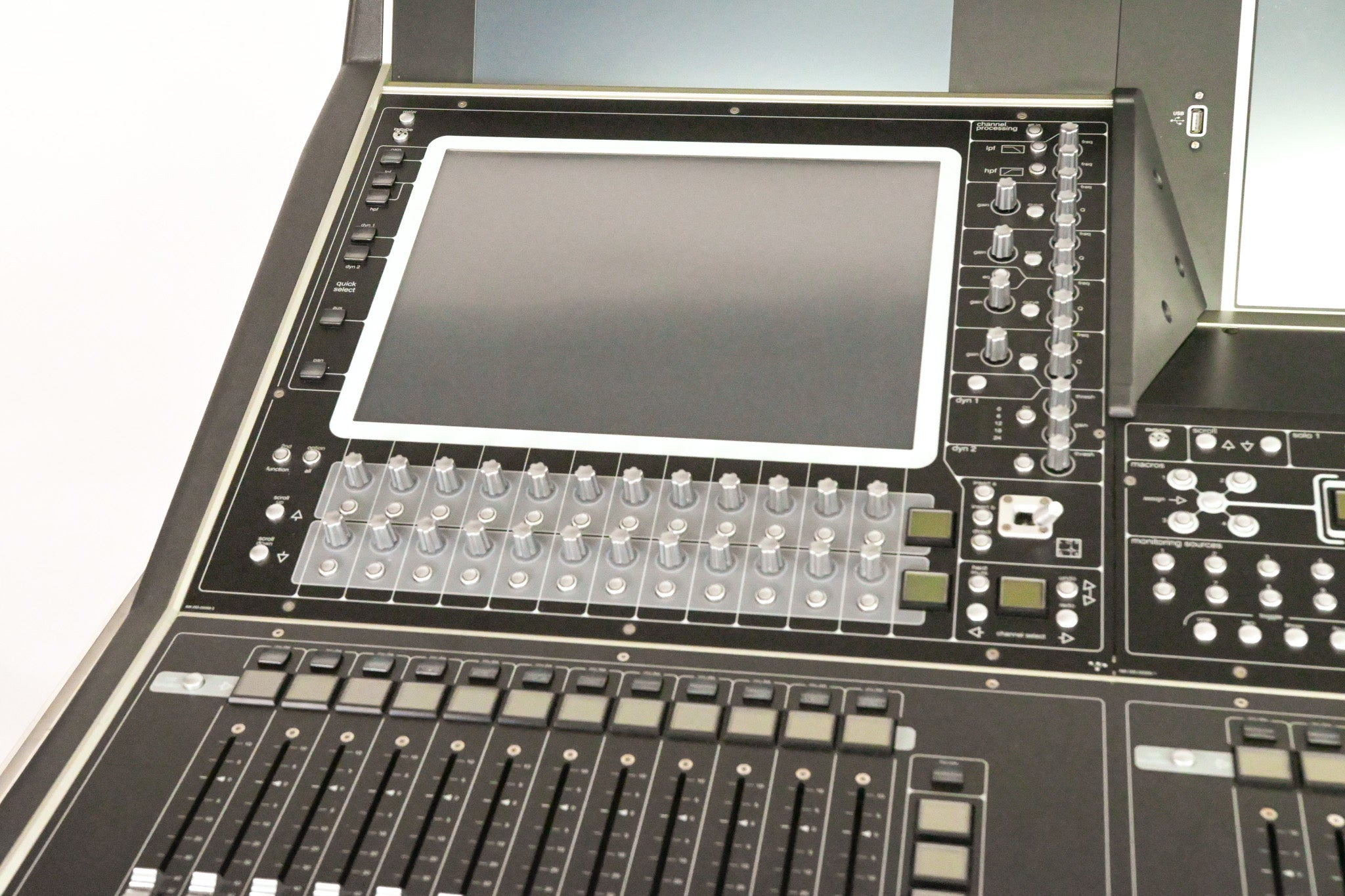 DiGiCo SD5 Digital Mixing Console w/ Waves Card, ST Optical & Road Case