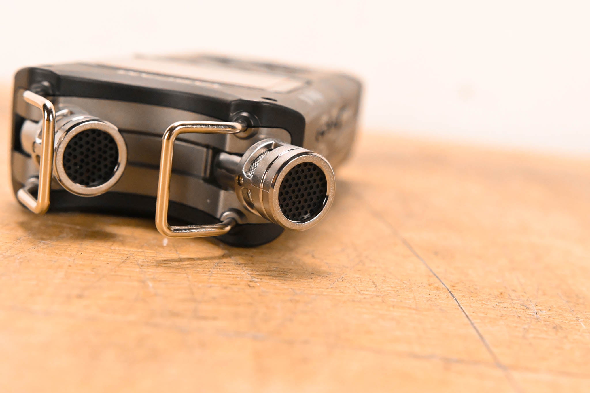 TASCAM DR-40 Handheld 4-Track Recorder