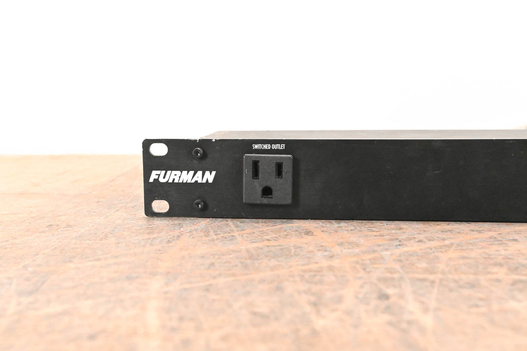 Furman M-8x2 8-Outlet Power Conditioner