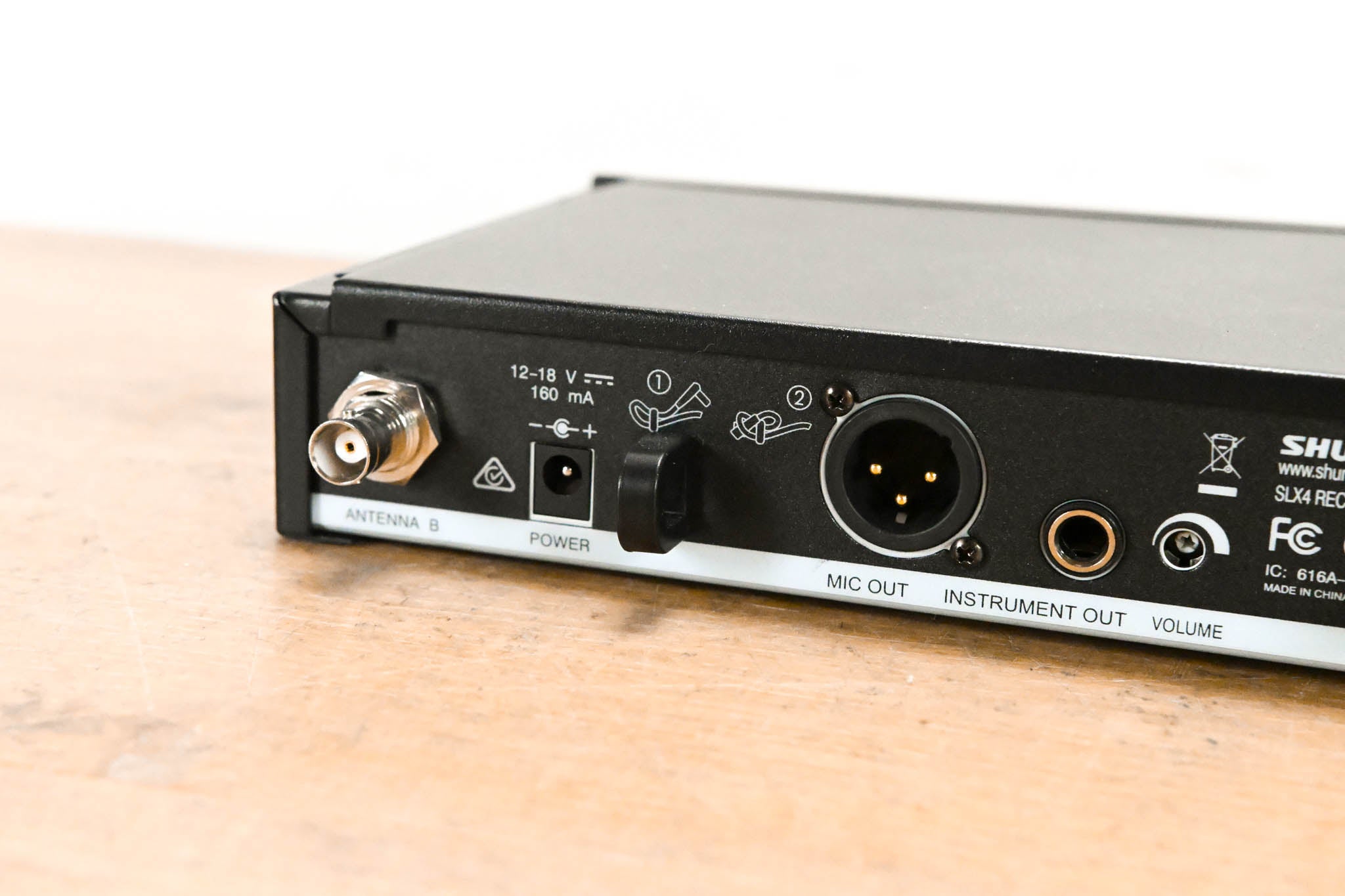 Shure SLX24/SM58 Handheld Wireless System - H5 Band (NO POWER SUPPLY)
