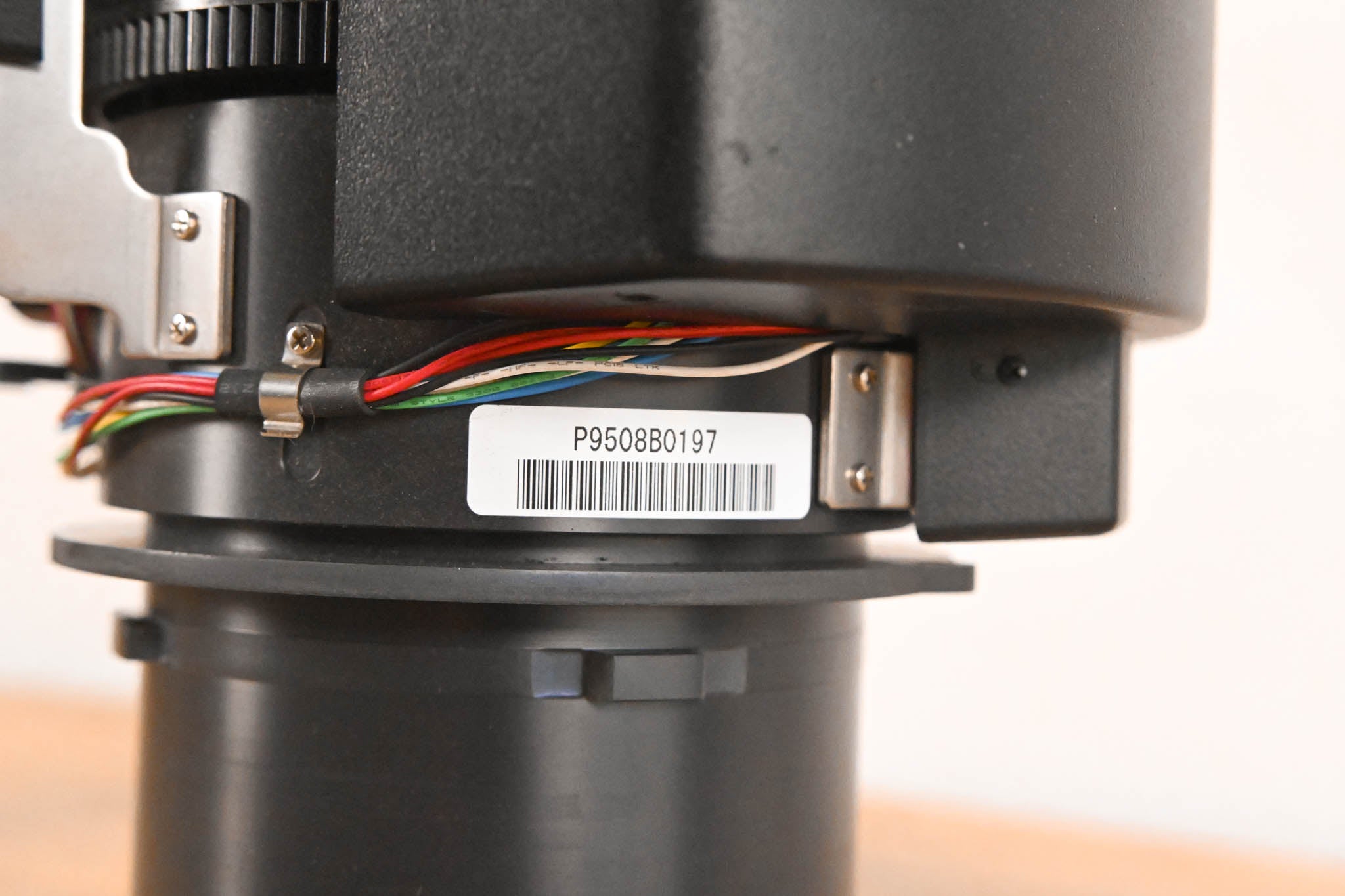 Epson ELPLU04 Short-Throw Zoom Lens #2