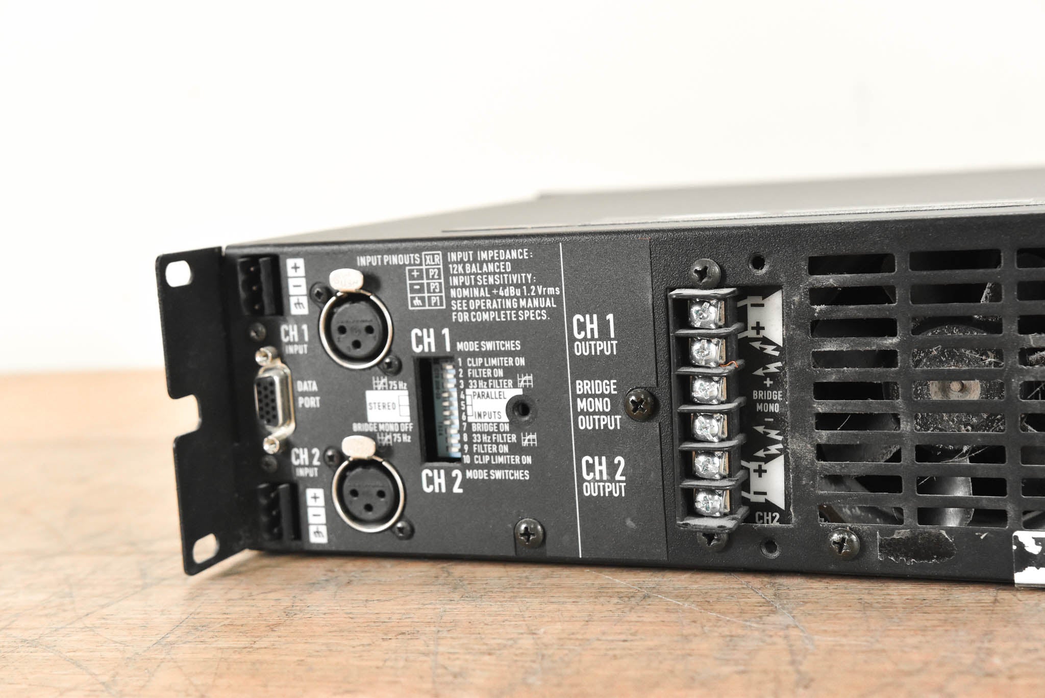 QSC CX902 2-Channel Power Amplifier