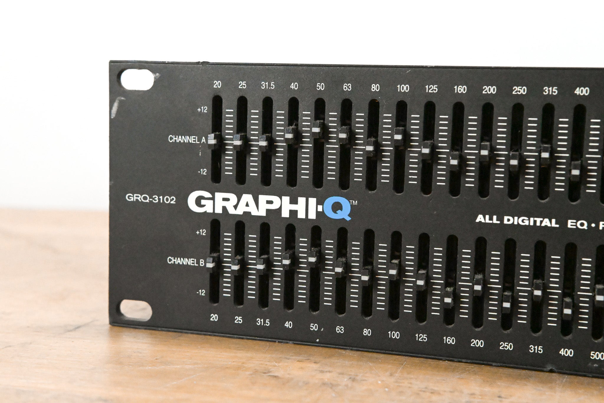 Sabine GRQ-3102 Graphi-Q Digital 2 Channel EQ, Compressor, Delay