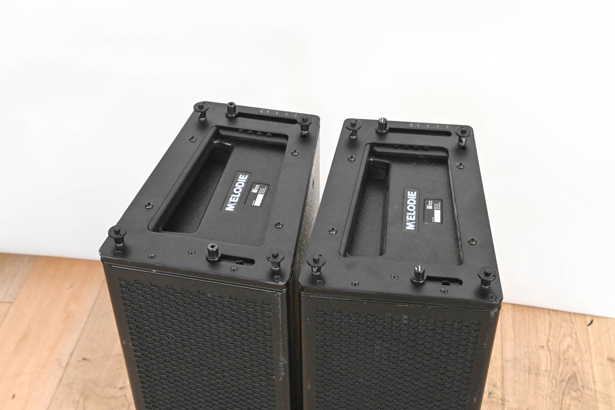 Meyer Sound M'elodie High-Power Curvilinear Array Loudspeaker (PAIR)